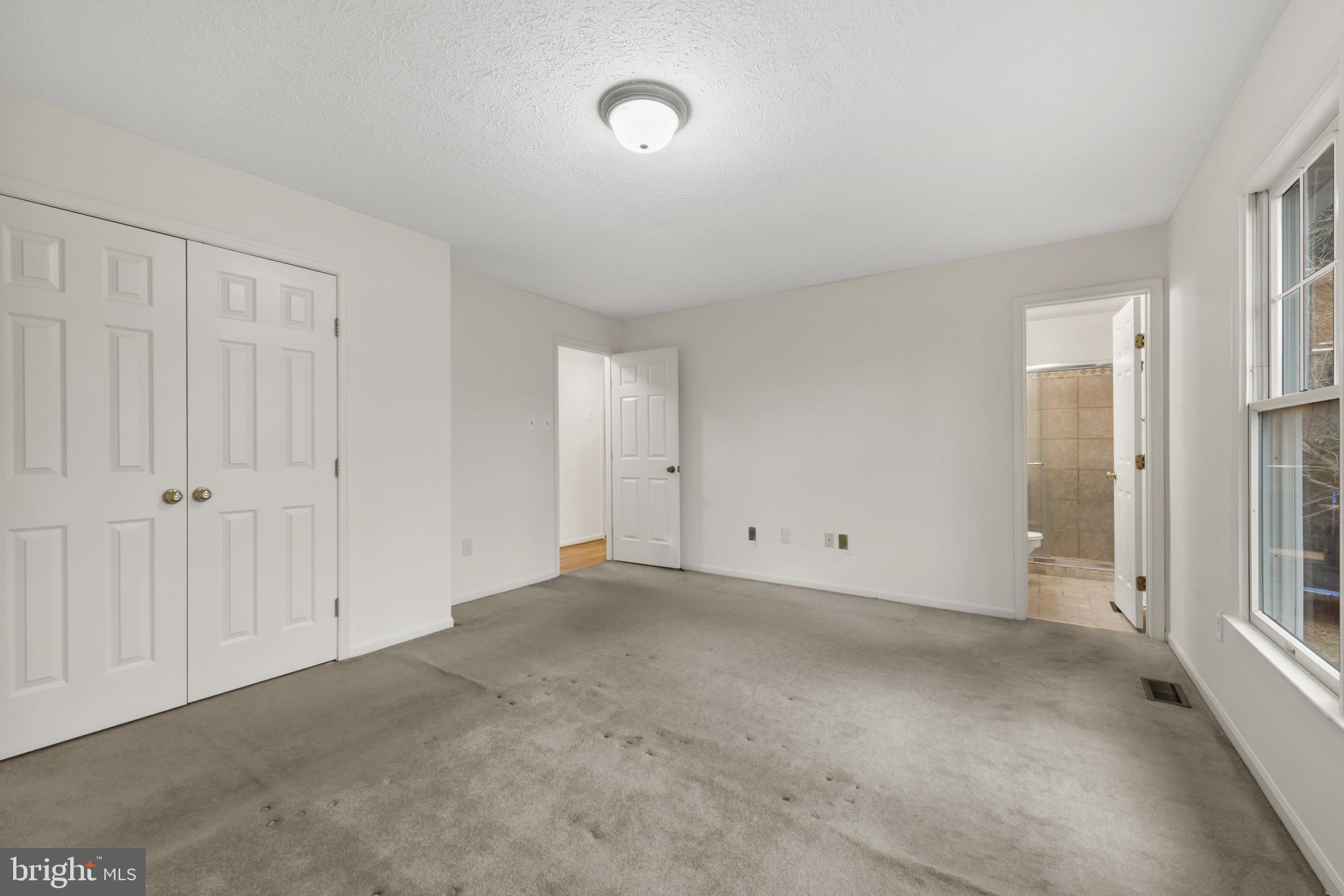 WHISPERING MEADOWS - Residential