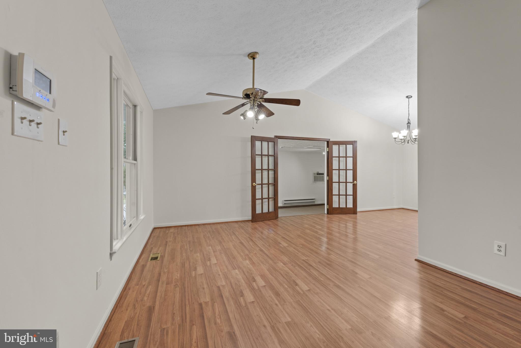 524 YELLOW LILY COURT