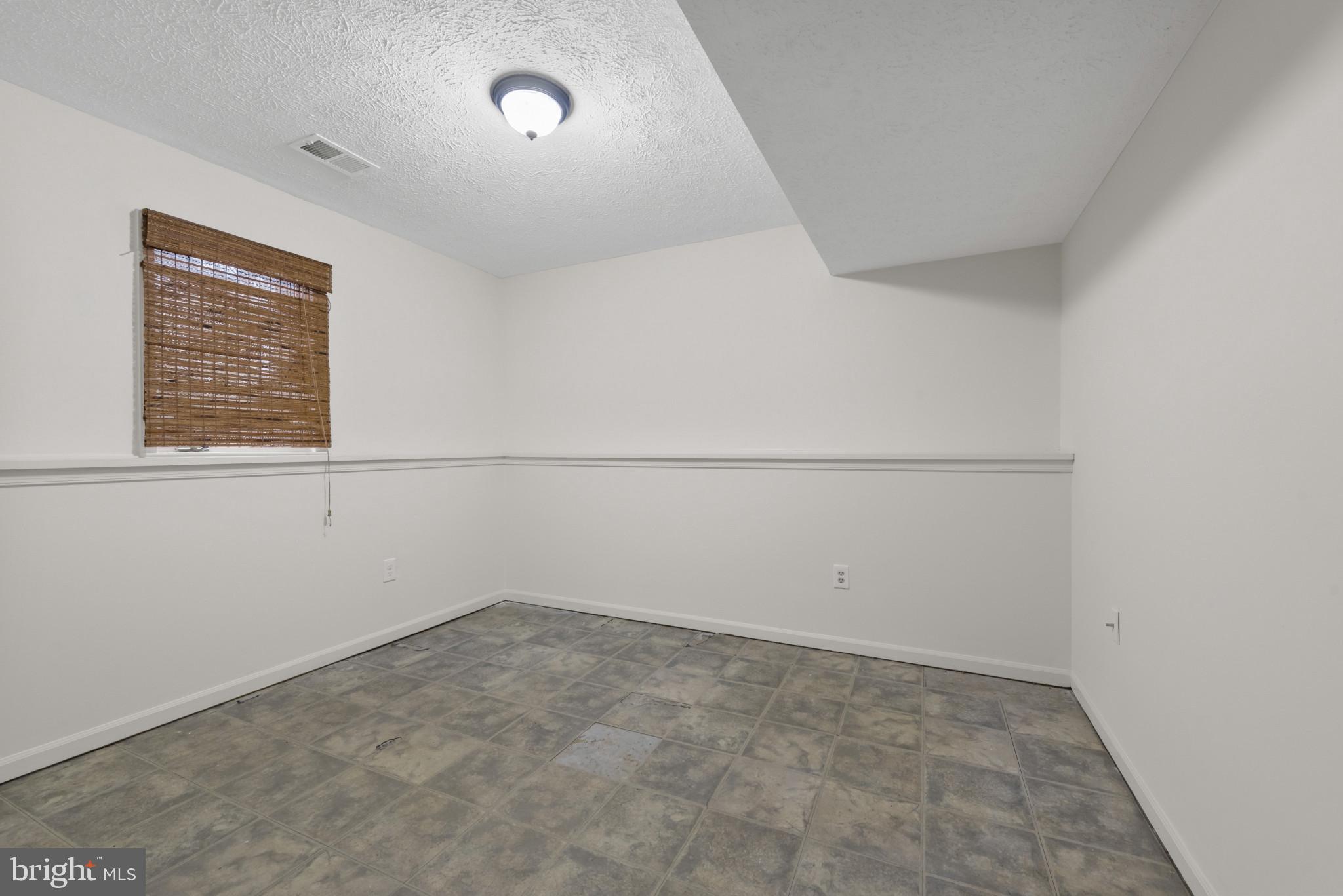 WHISPERING MEADOWS - Residential