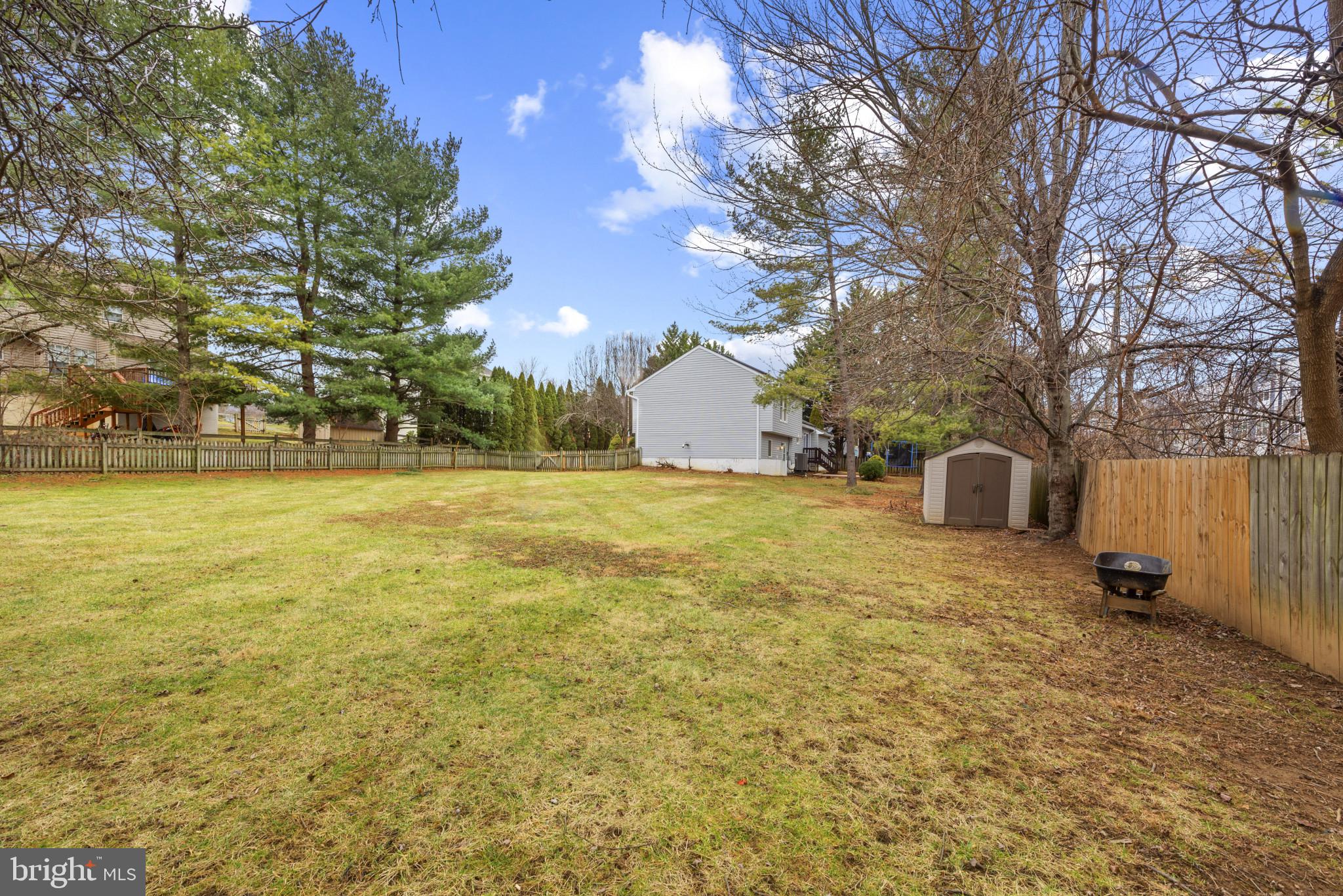 WHISPERING MEADOWS - Residential