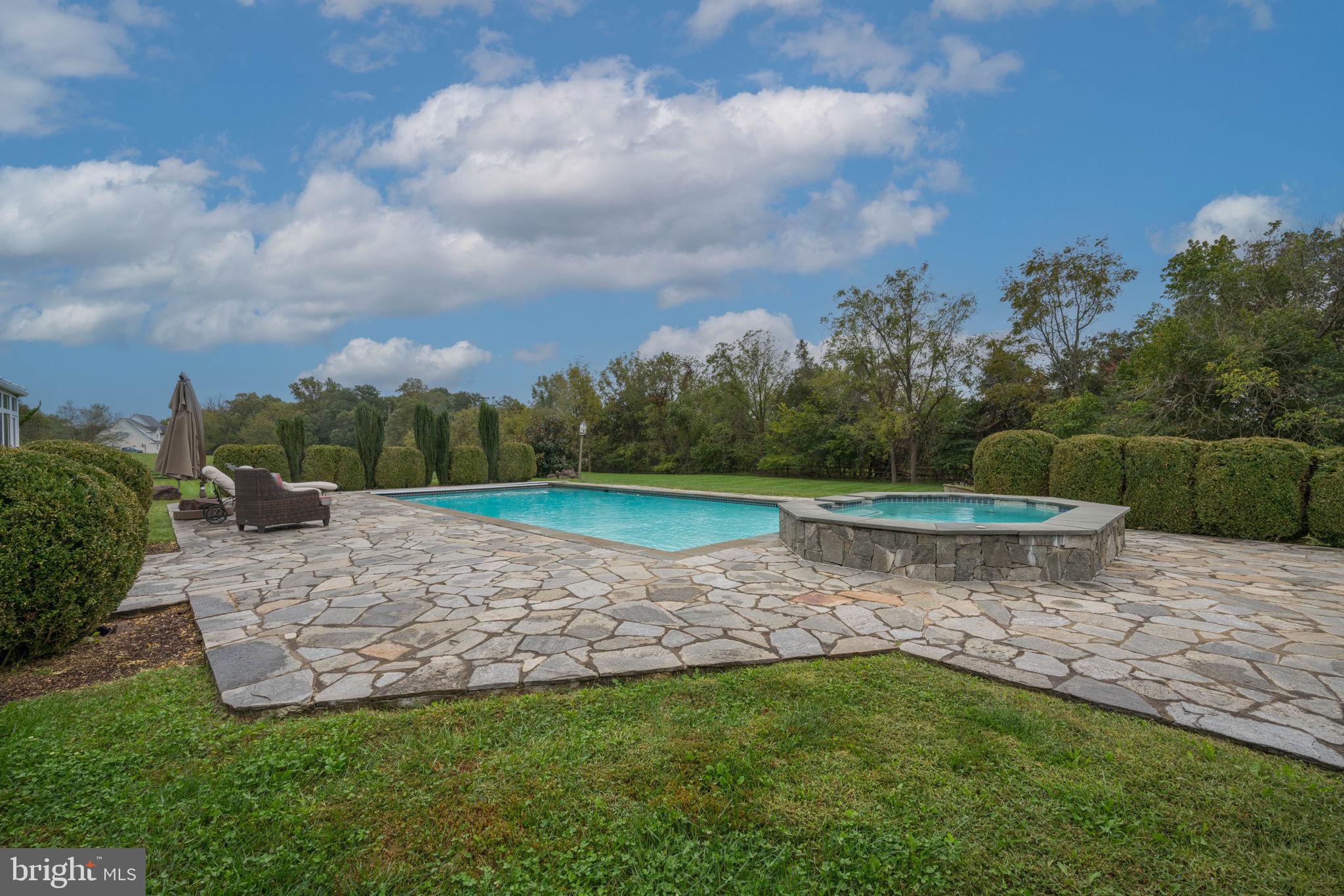 BARCLAY RIDGE - Residential