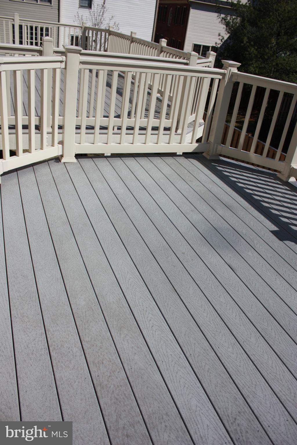 TOWER OAKS - Residential Lease