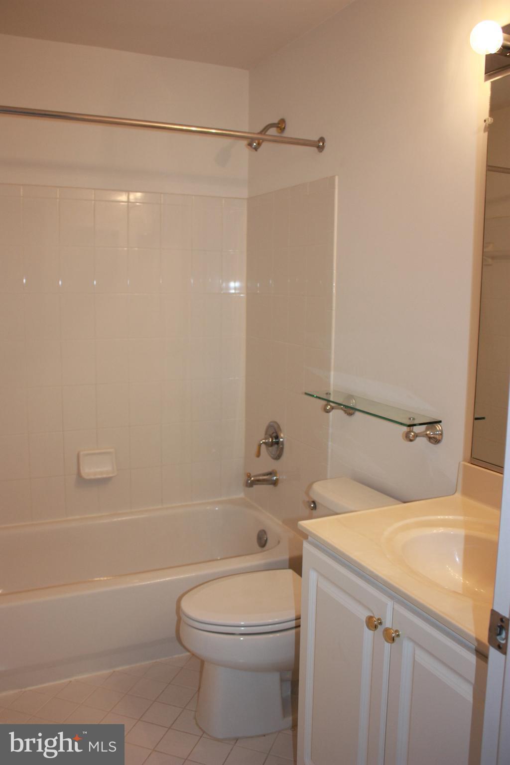 TOWER OAKS - Residential Lease