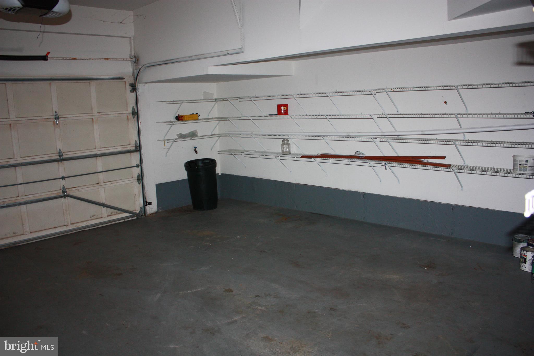 TOWER OAKS - Residential Lease