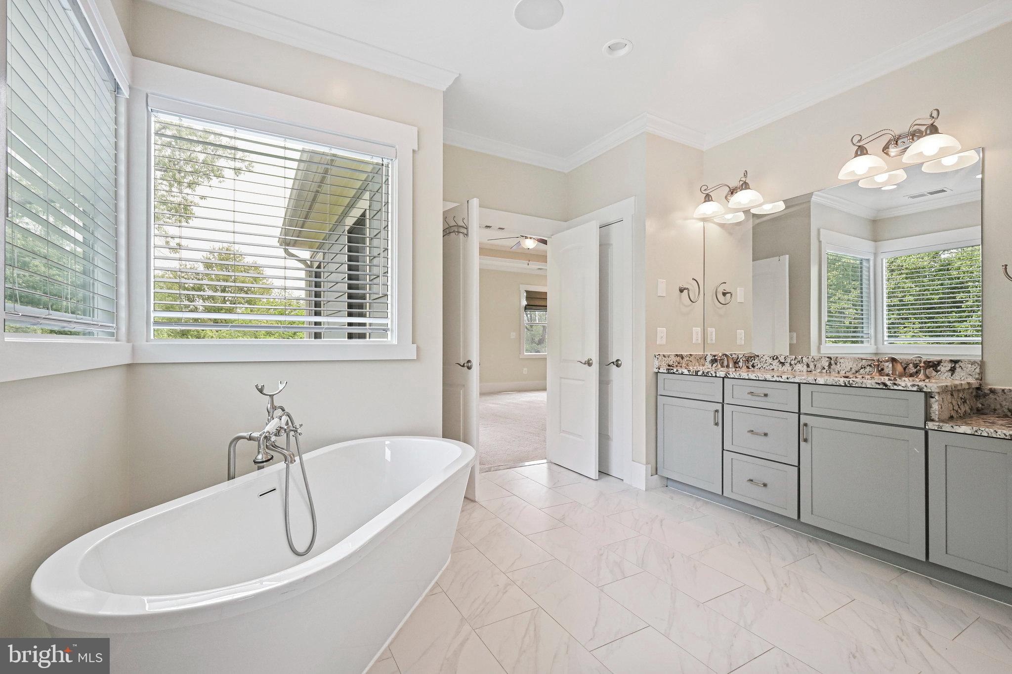 PIMMIT HILLS - Residential