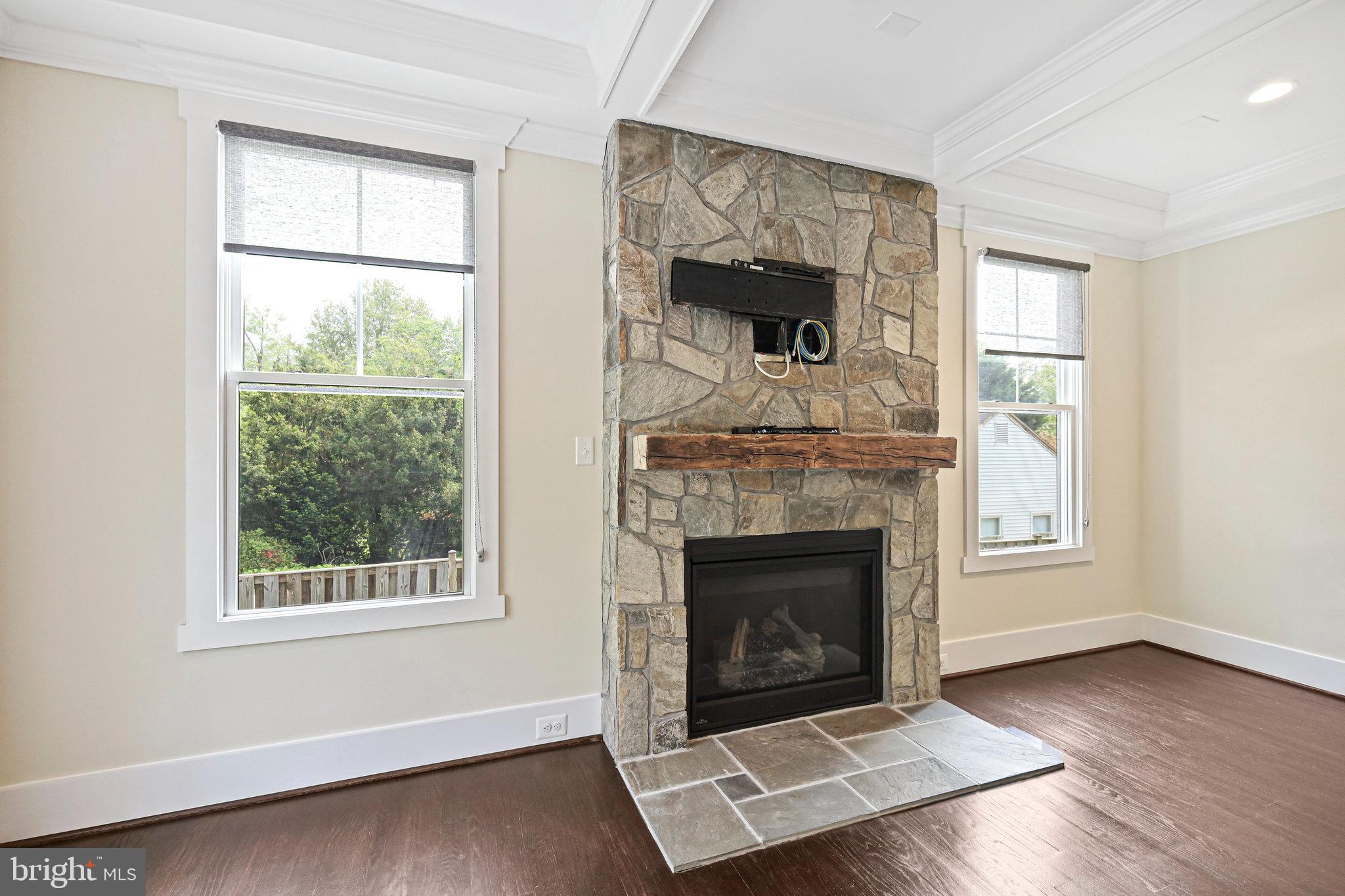 PIMMIT HILLS - Residential