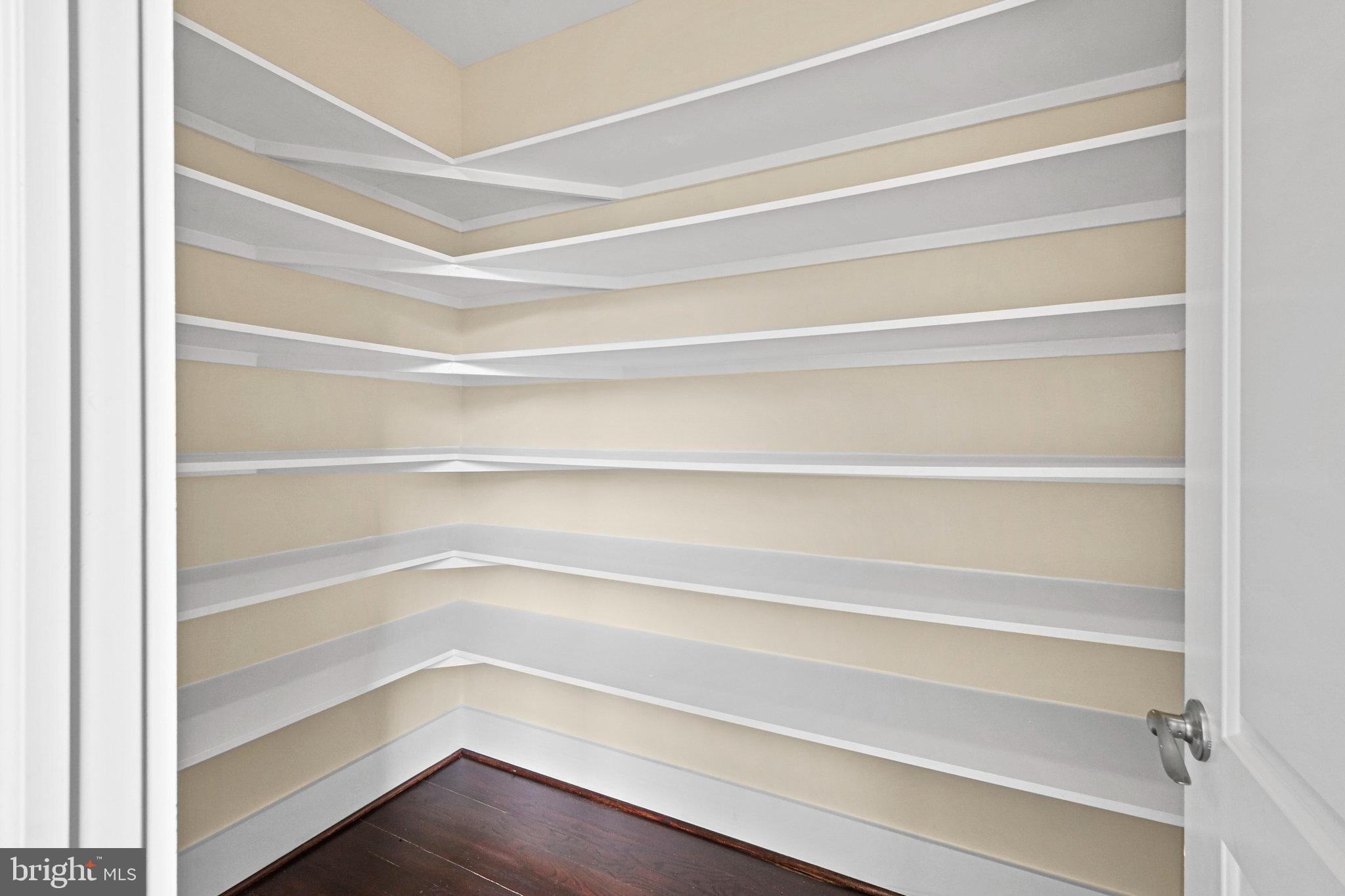 PIMMIT HILLS - Residential