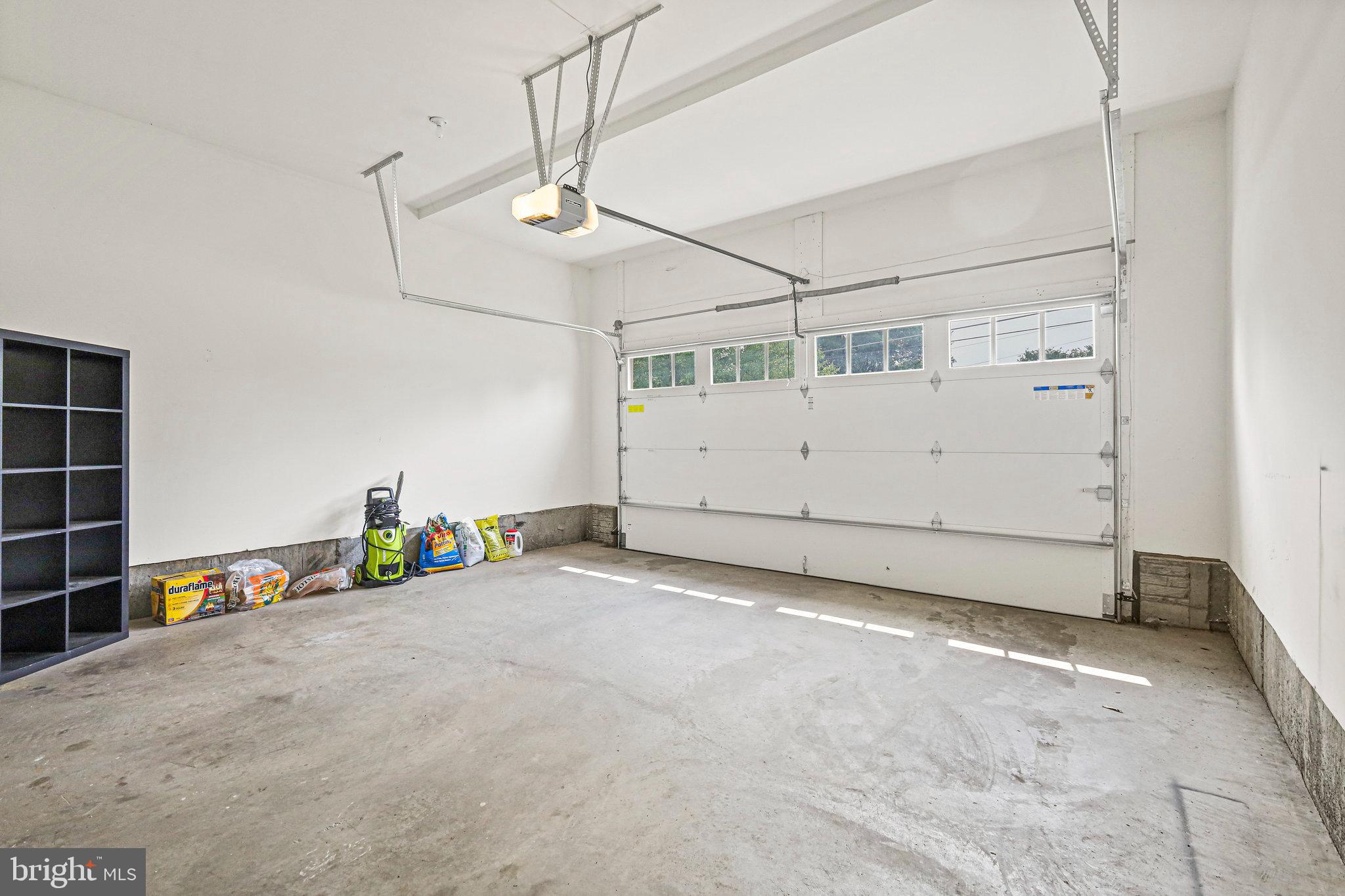 PIMMIT HILLS - Residential