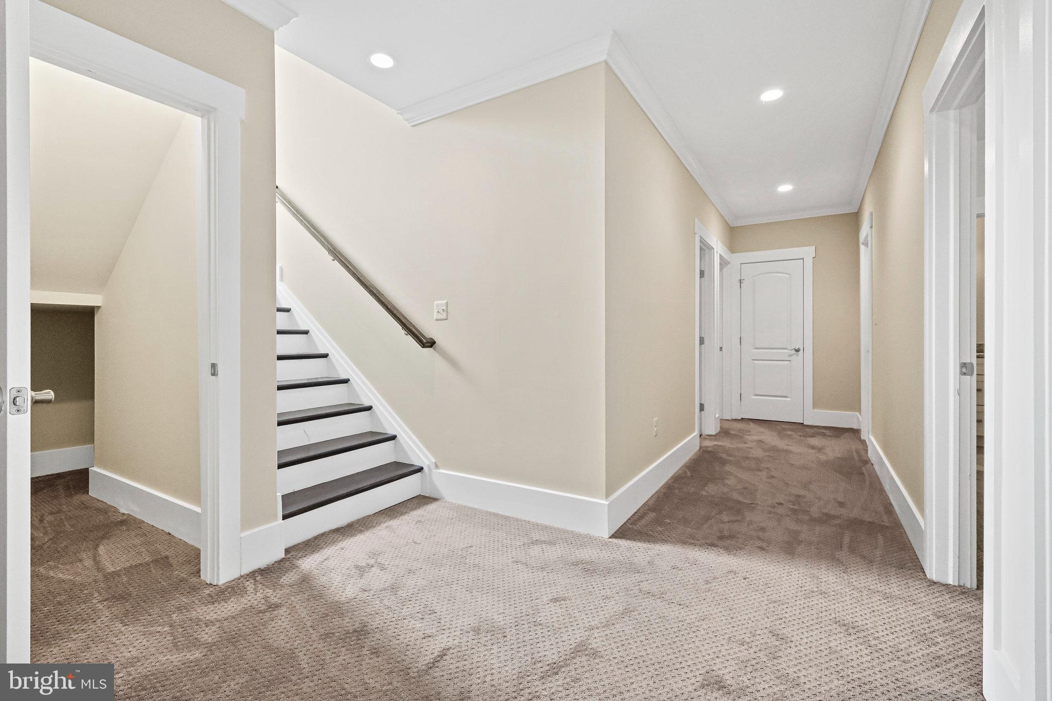 PIMMIT HILLS - Residential