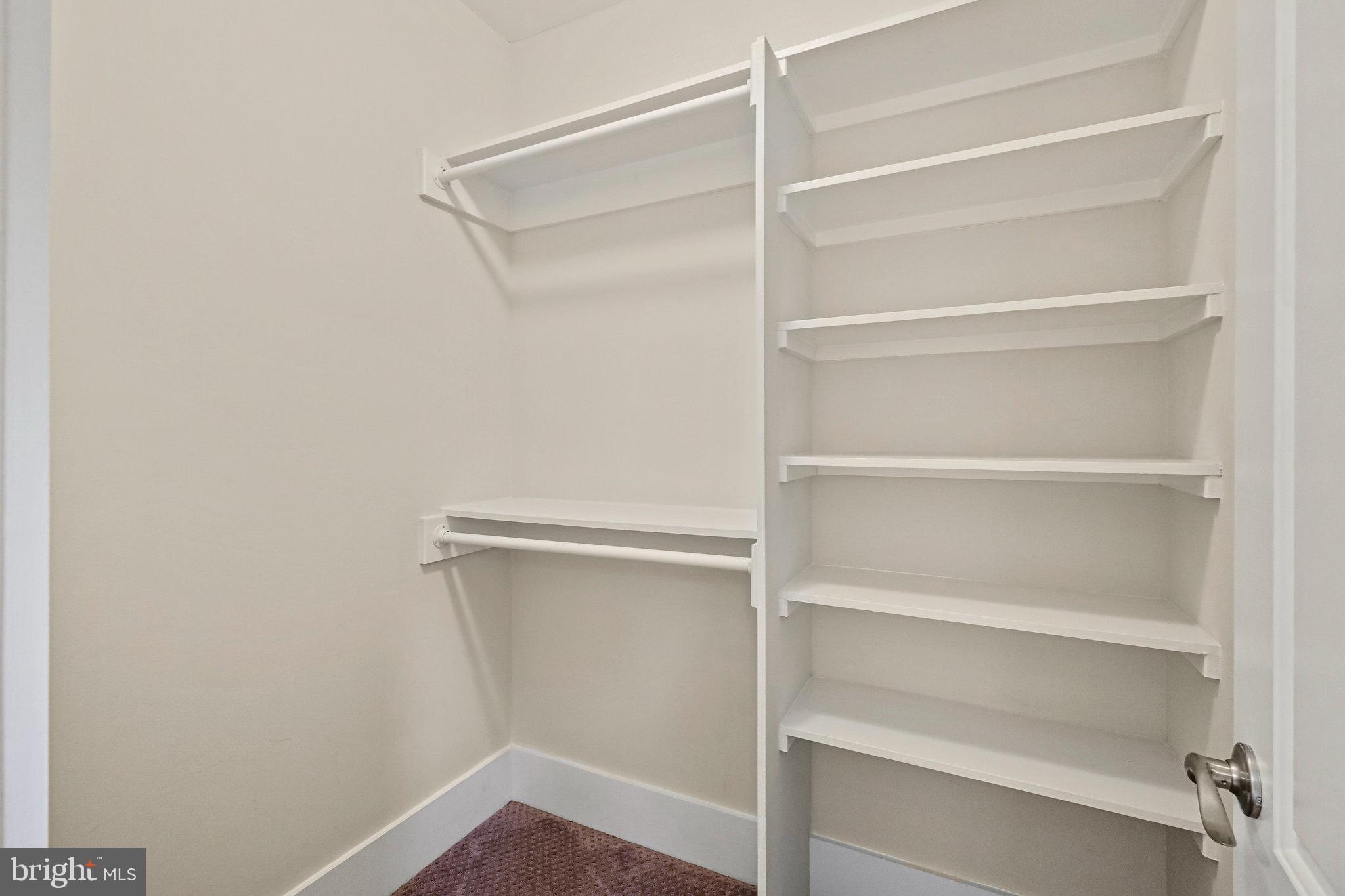 PIMMIT HILLS - Residential