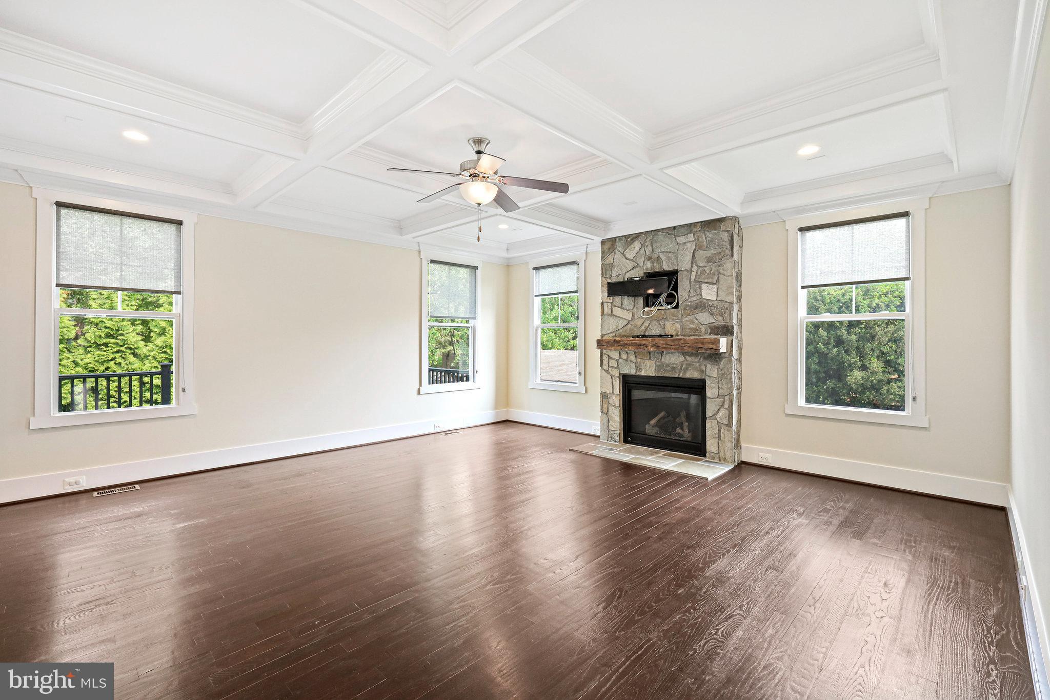 PIMMIT HILLS - Residential