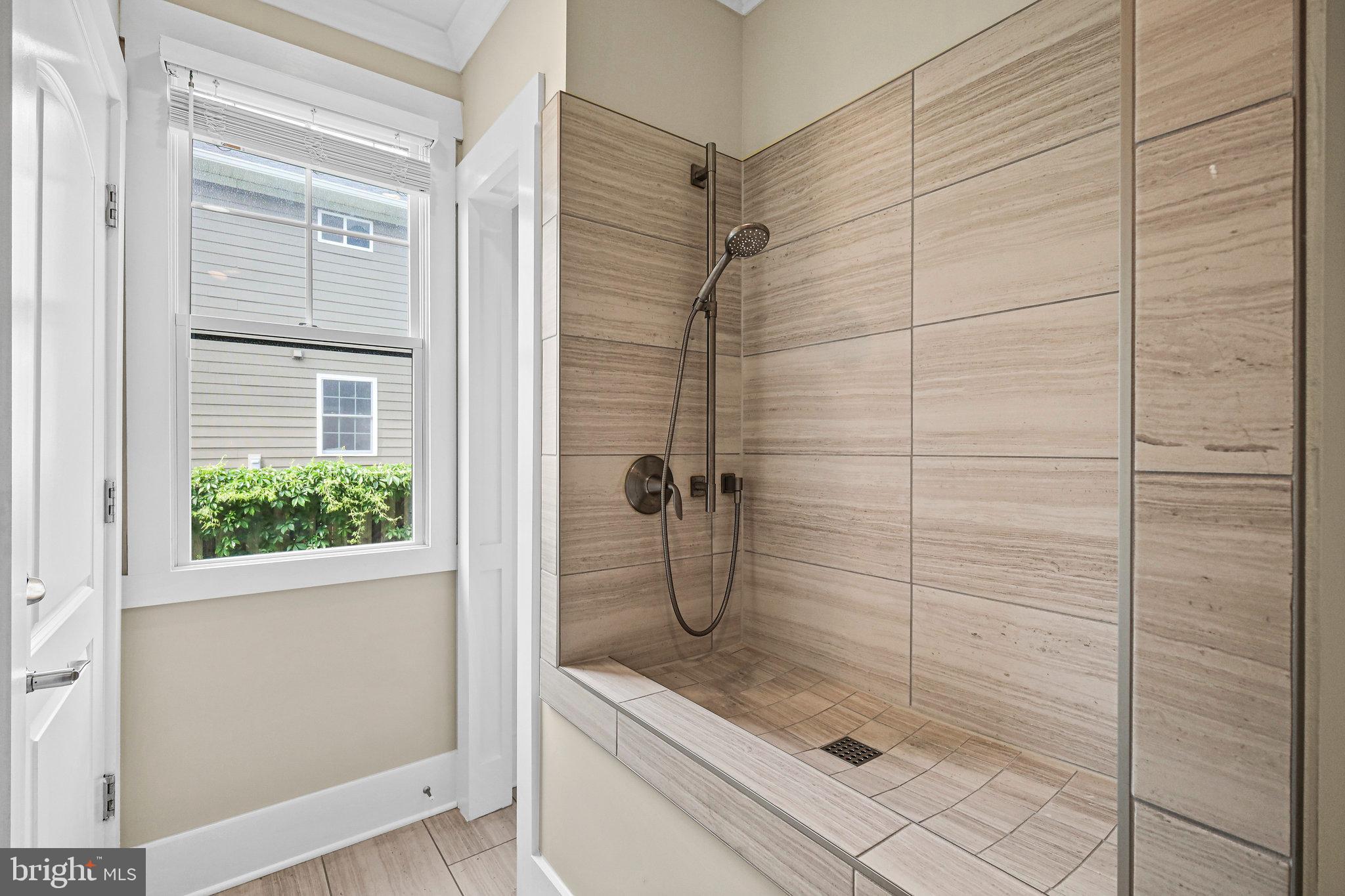 PIMMIT HILLS - Residential