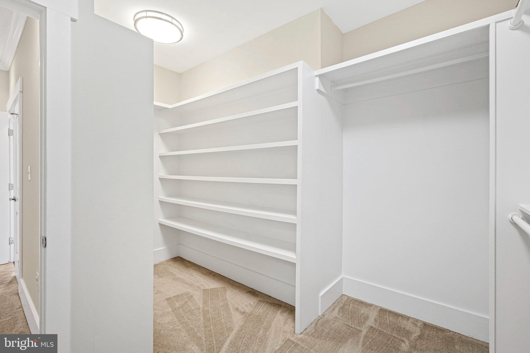 PIMMIT HILLS - Residential