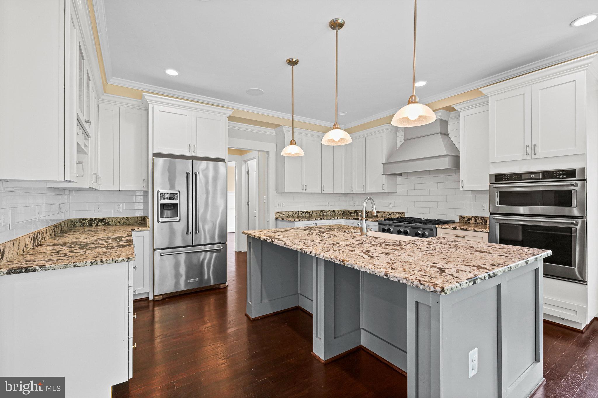 PIMMIT HILLS - Residential