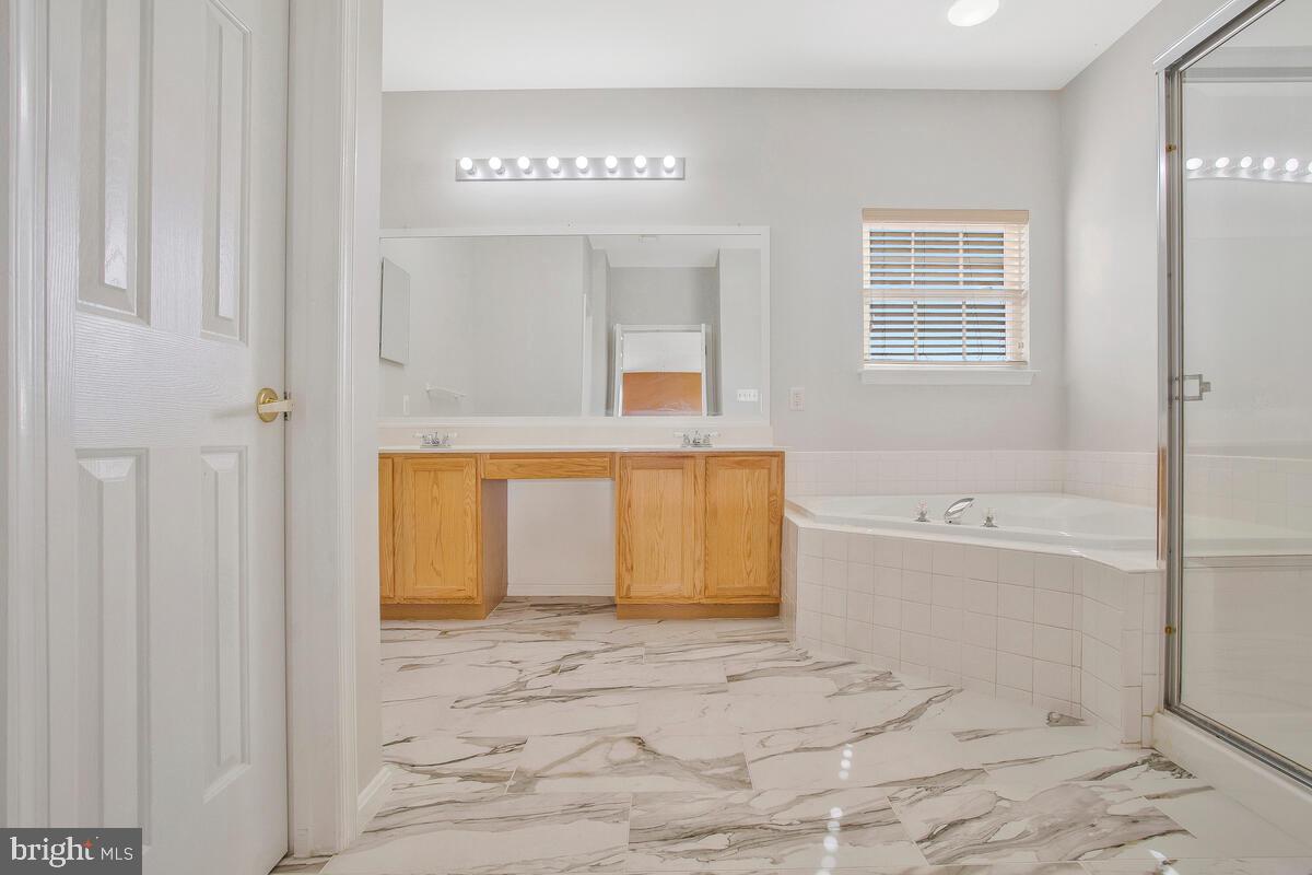 GLENN ESTATES - Residential