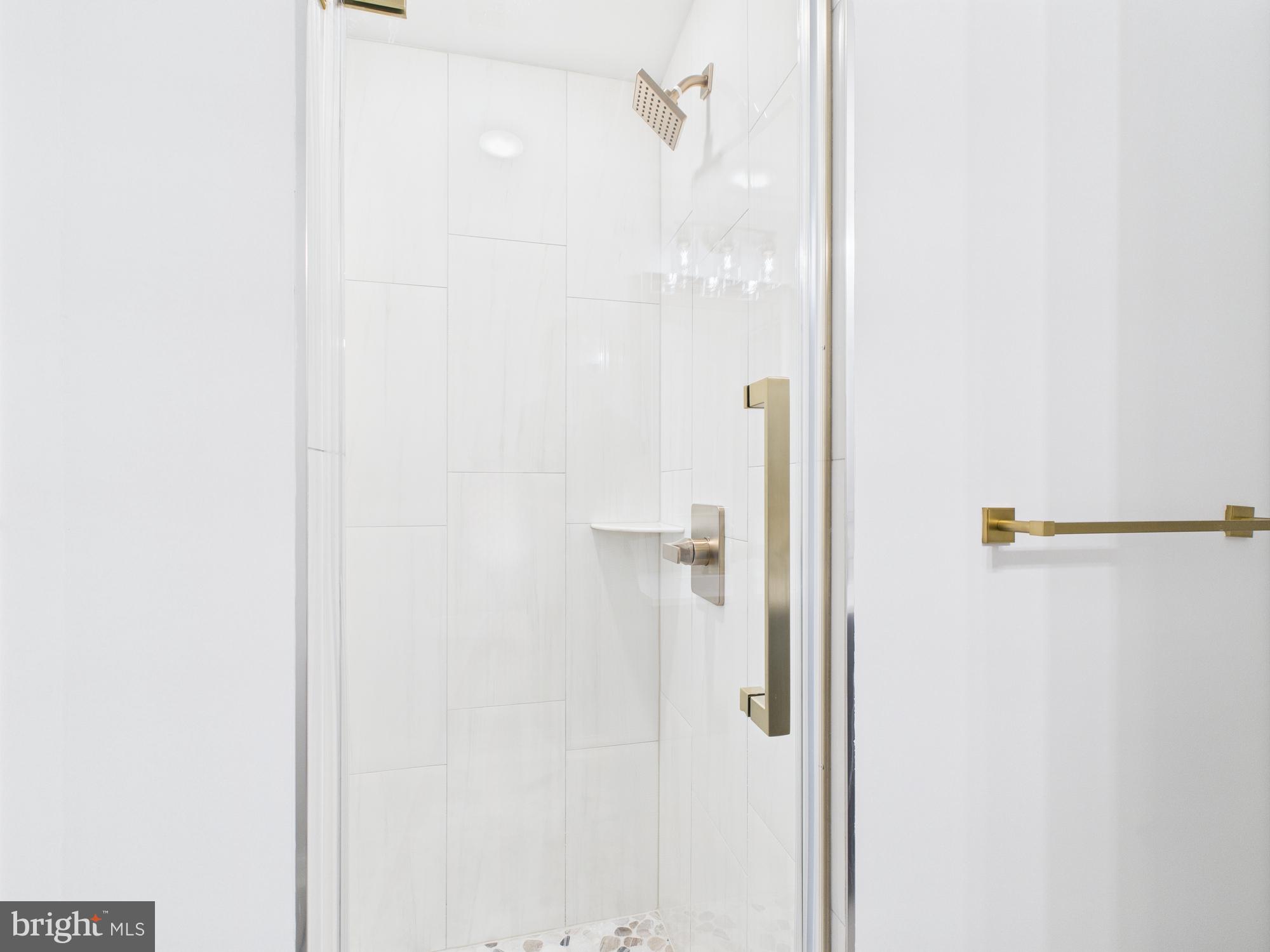 FORGOTTEN BOTTOM - Residential Lease