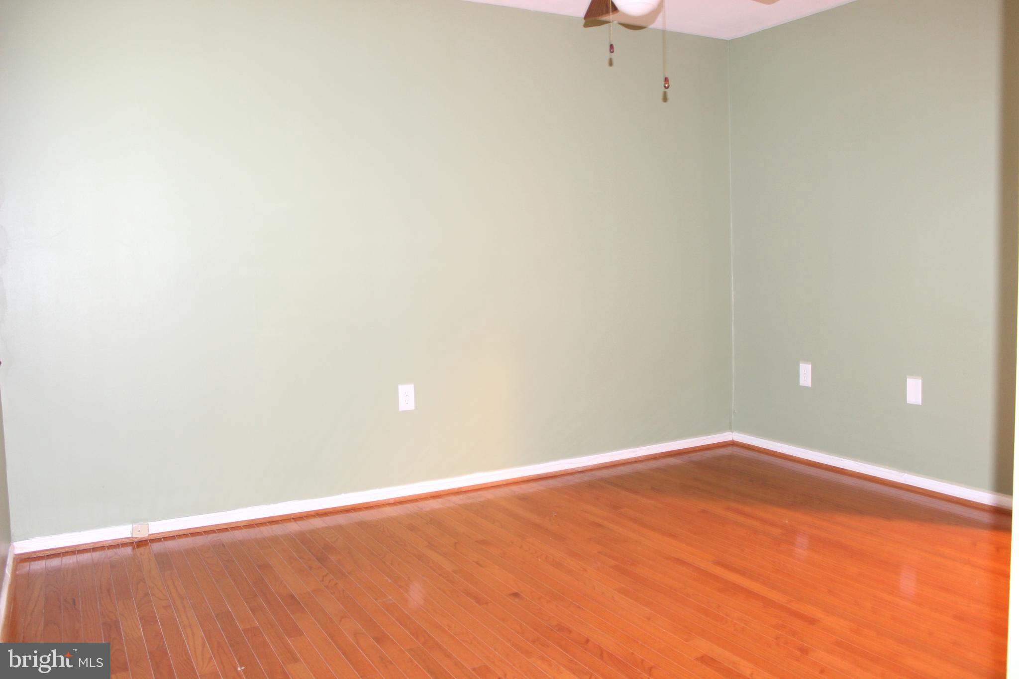 HERITAGE SQUARE - Residential Lease