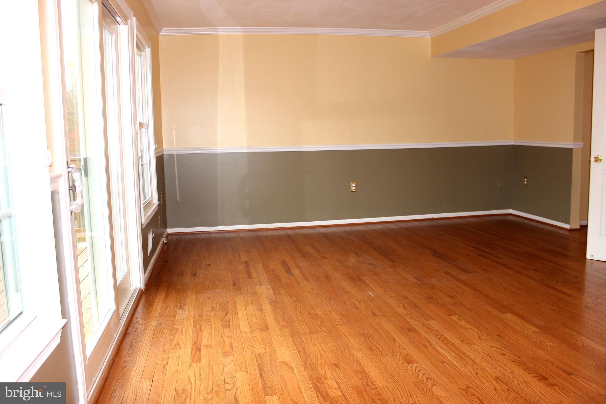 HERITAGE SQUARE - Residential Lease