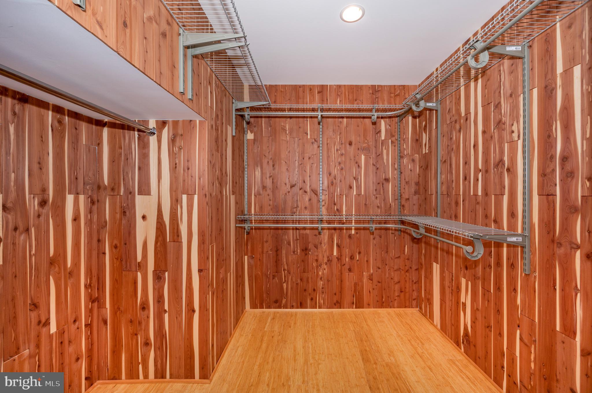 ULMSTEAD COVE - Residential