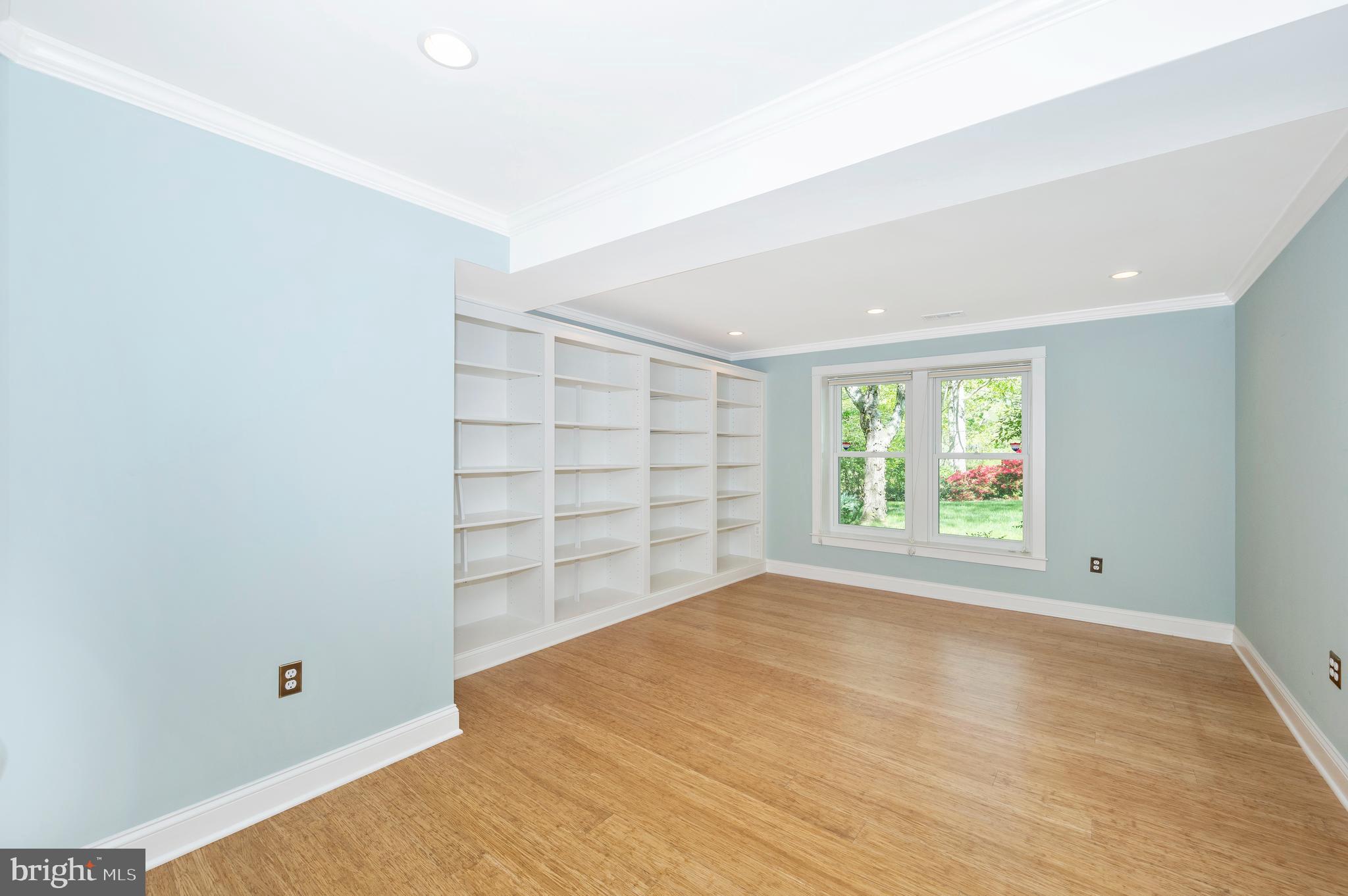 ULMSTEAD COVE - Residential