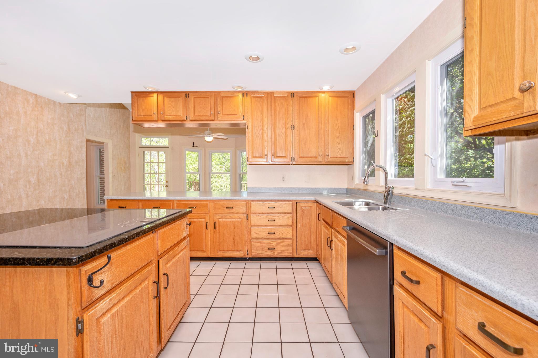 ULMSTEAD COVE - Residential