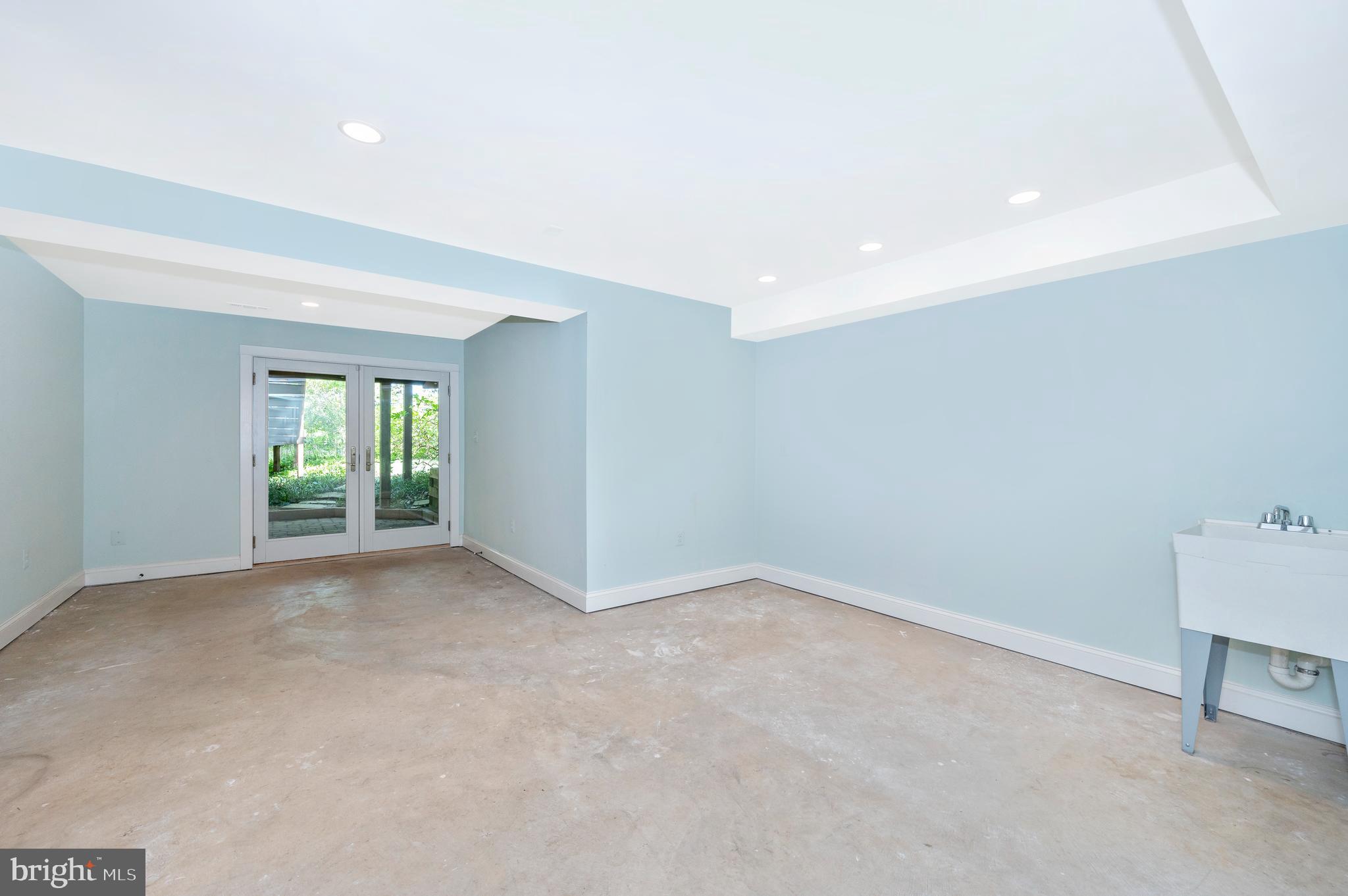 ULMSTEAD COVE - Residential