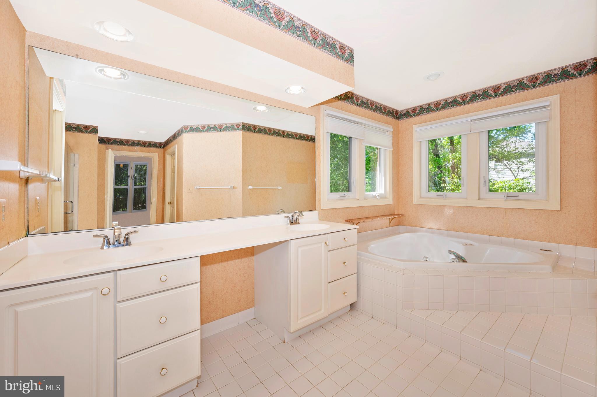 ULMSTEAD COVE - Residential