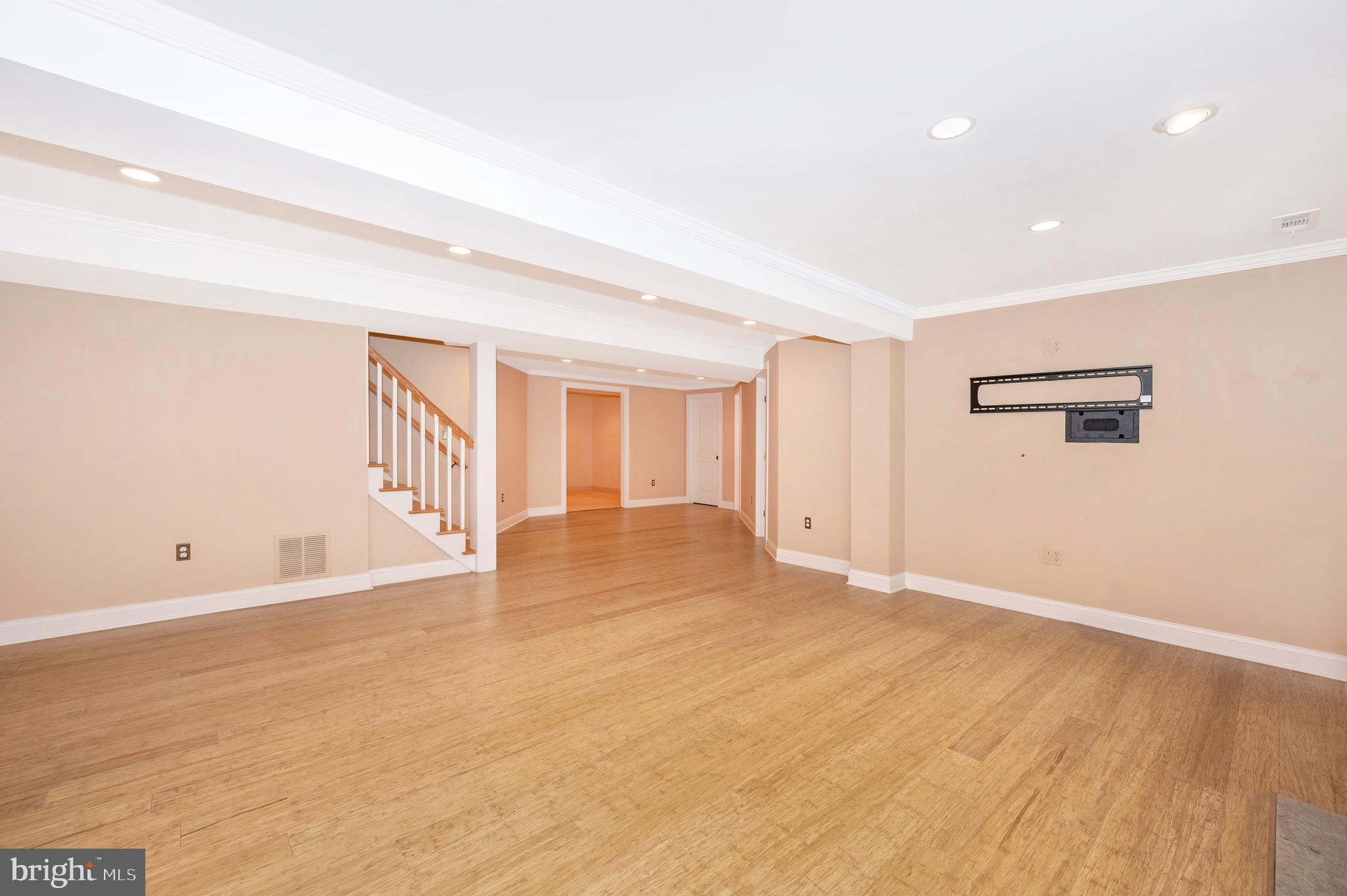 ULMSTEAD COVE - Residential