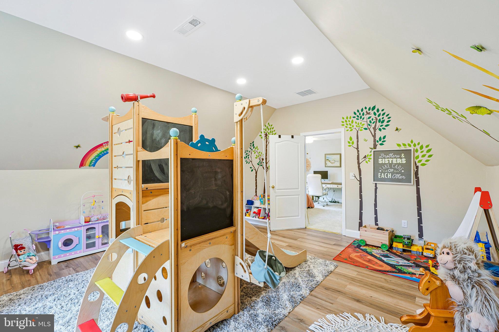 HUNT AT FAIRFAX STATION - Residential