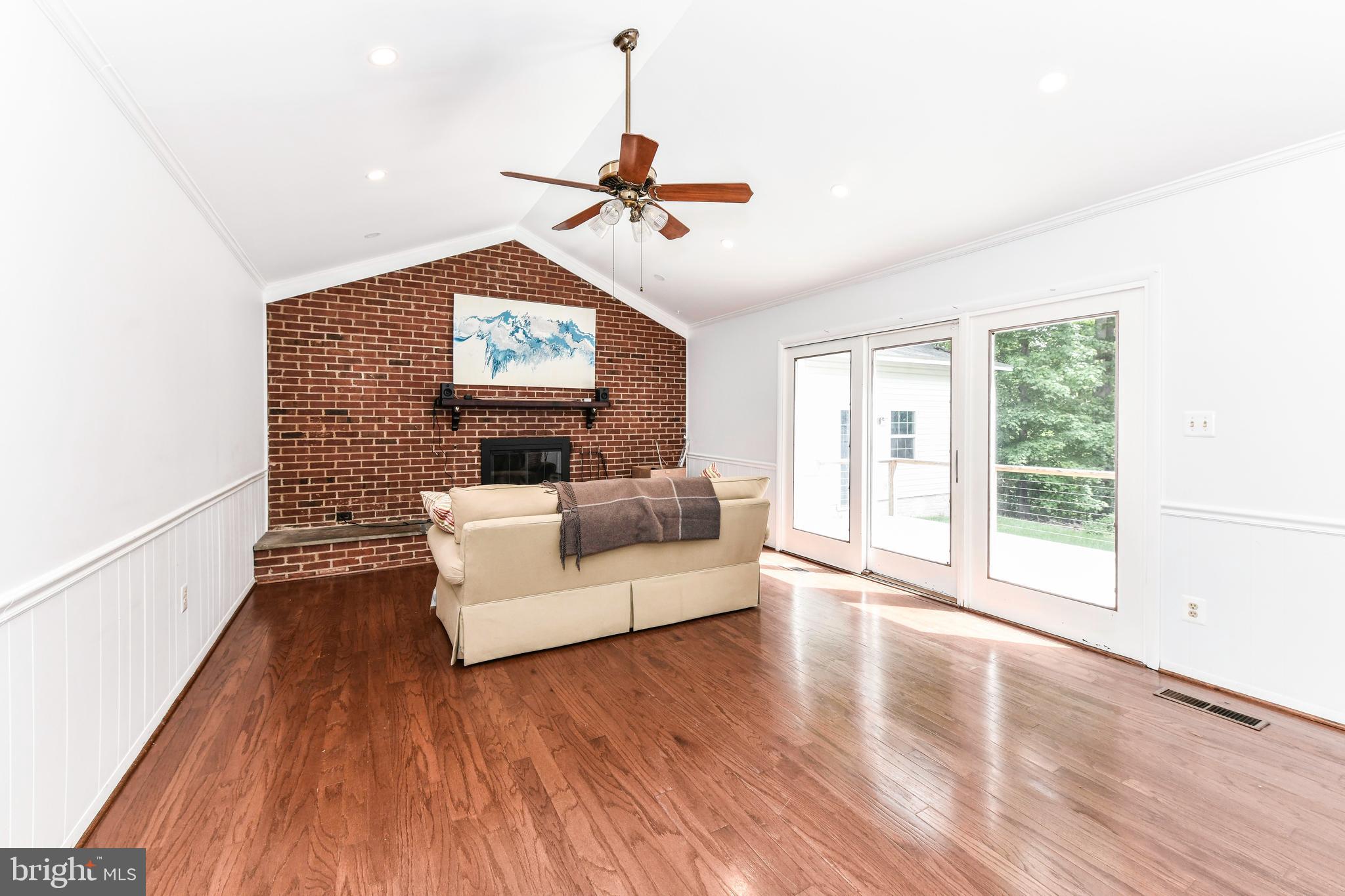 LAURELWOOD - Residential Lease