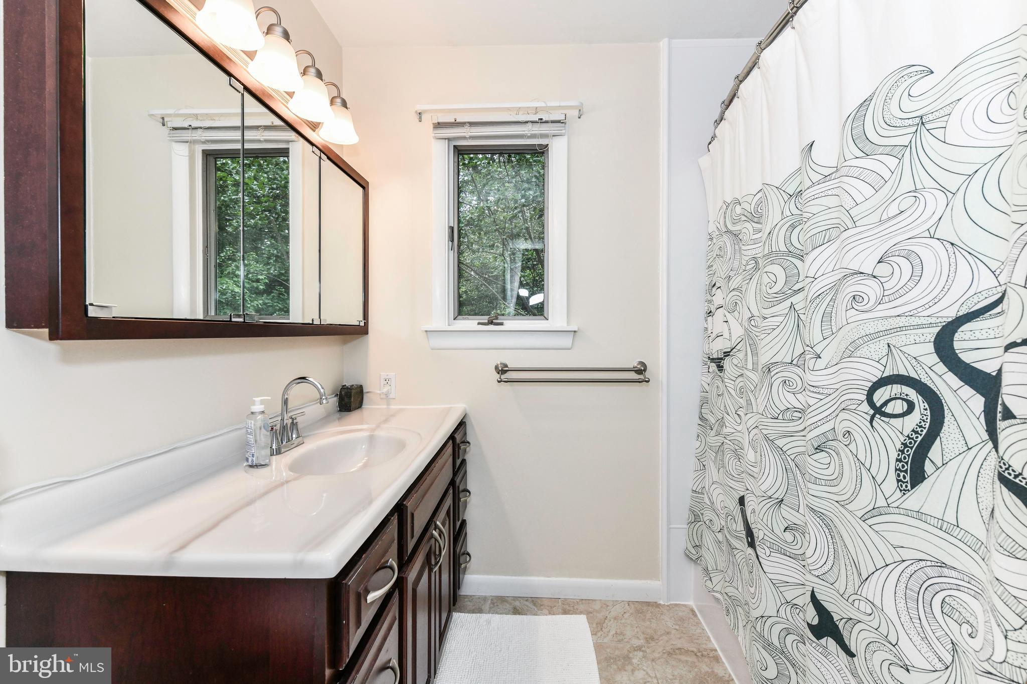 LAURELWOOD - Residential Lease