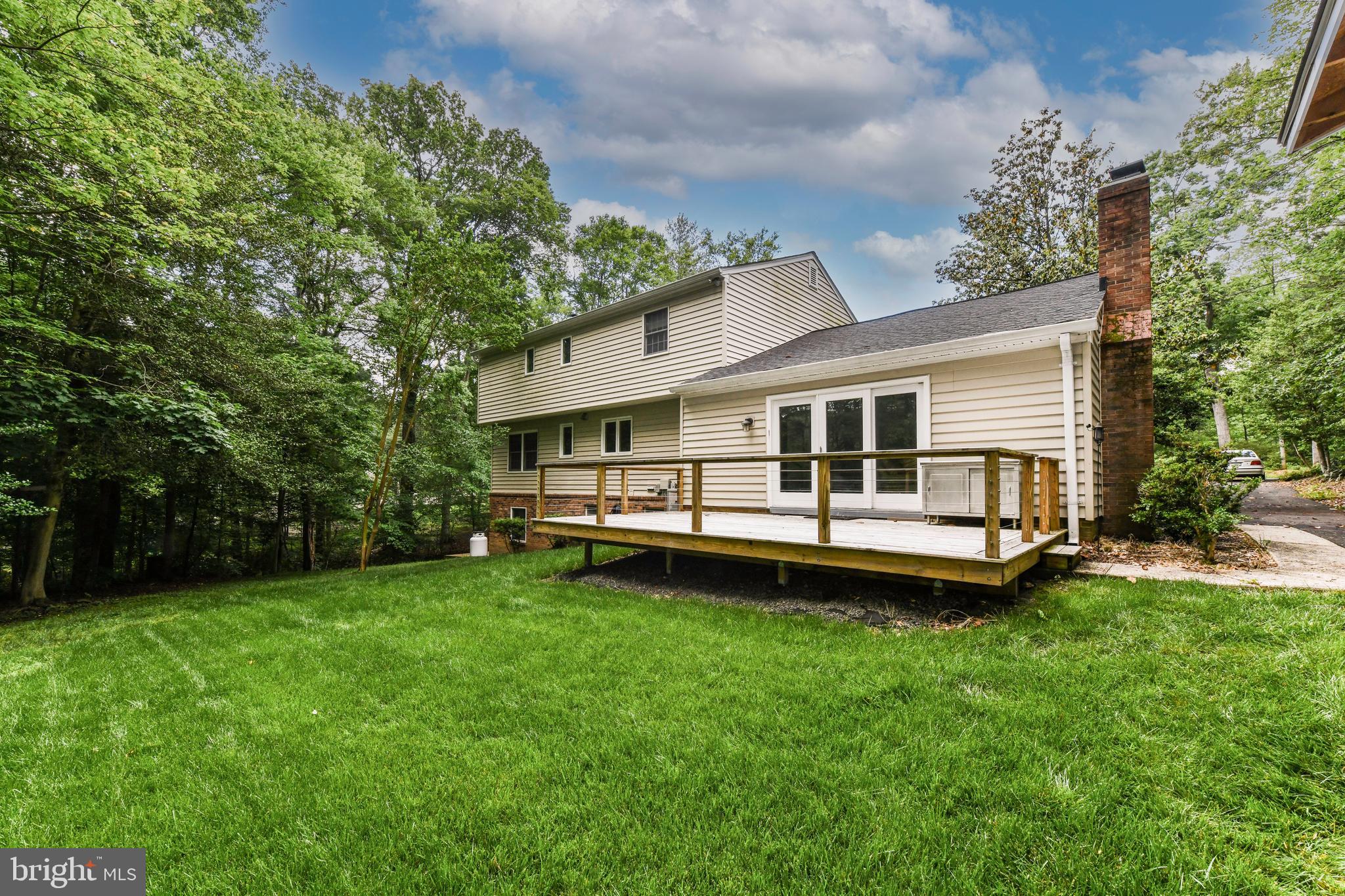 LAURELWOOD - Residential Lease