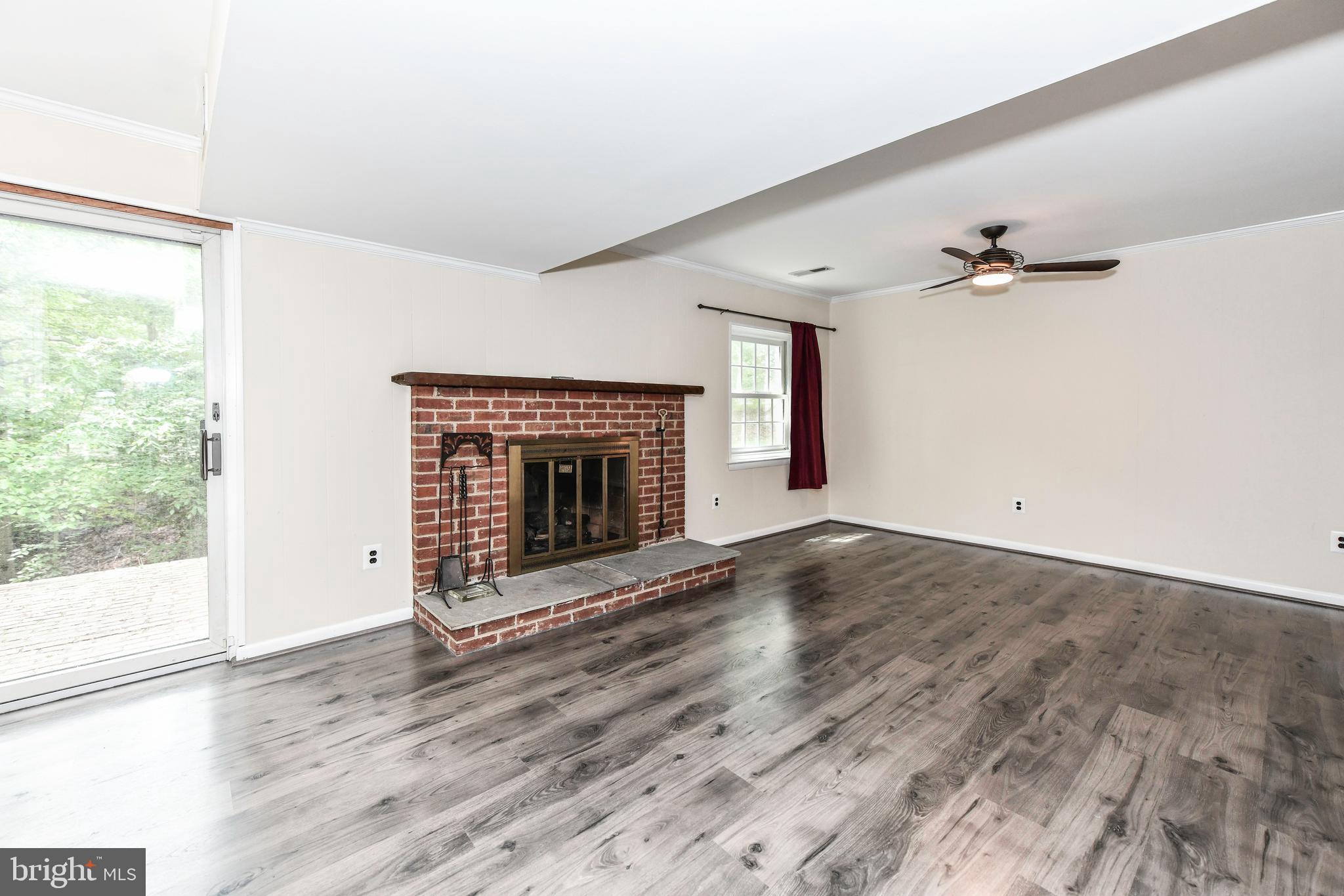 LAURELWOOD - Residential Lease