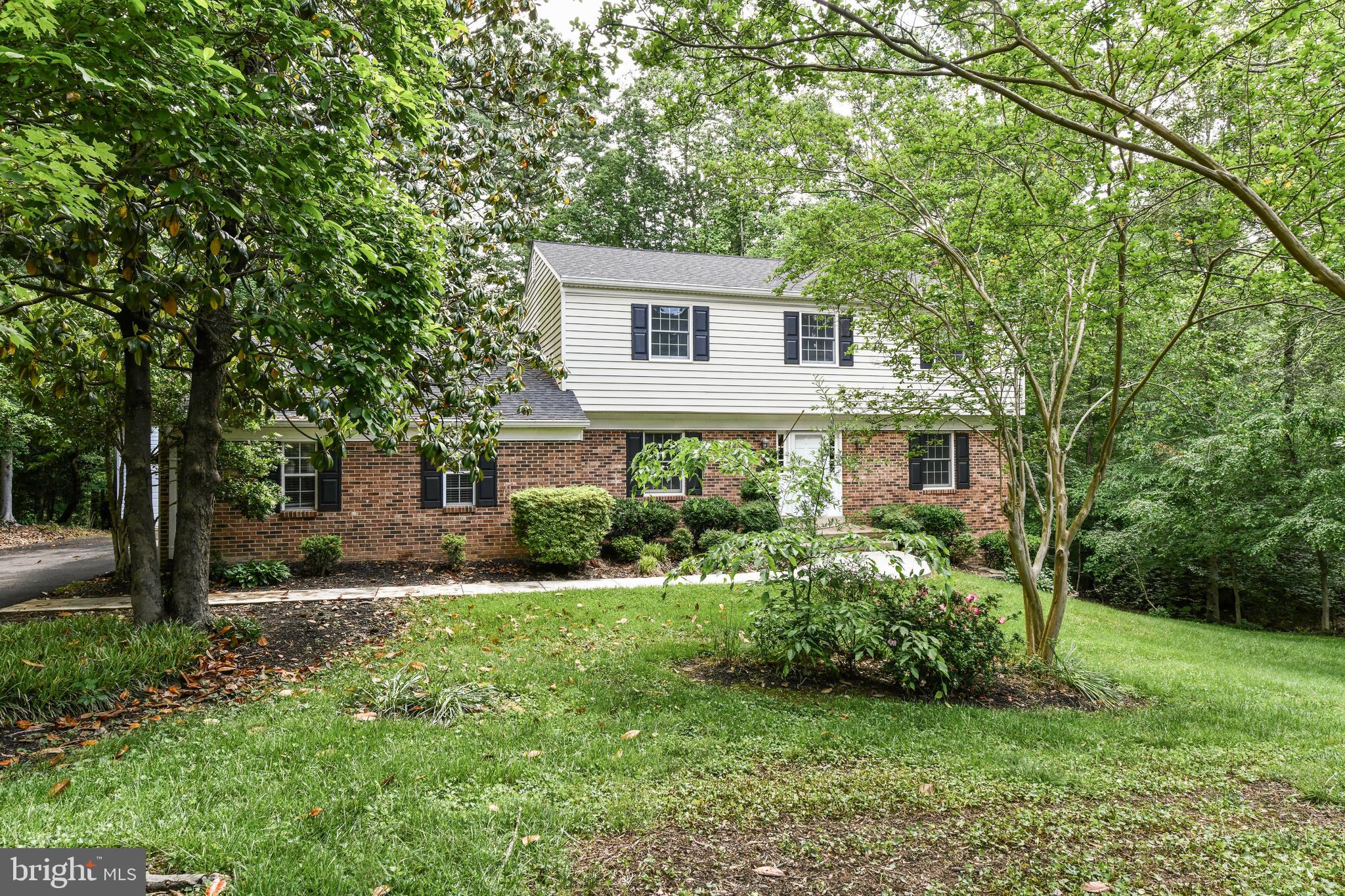 LAURELWOOD - Residential Lease