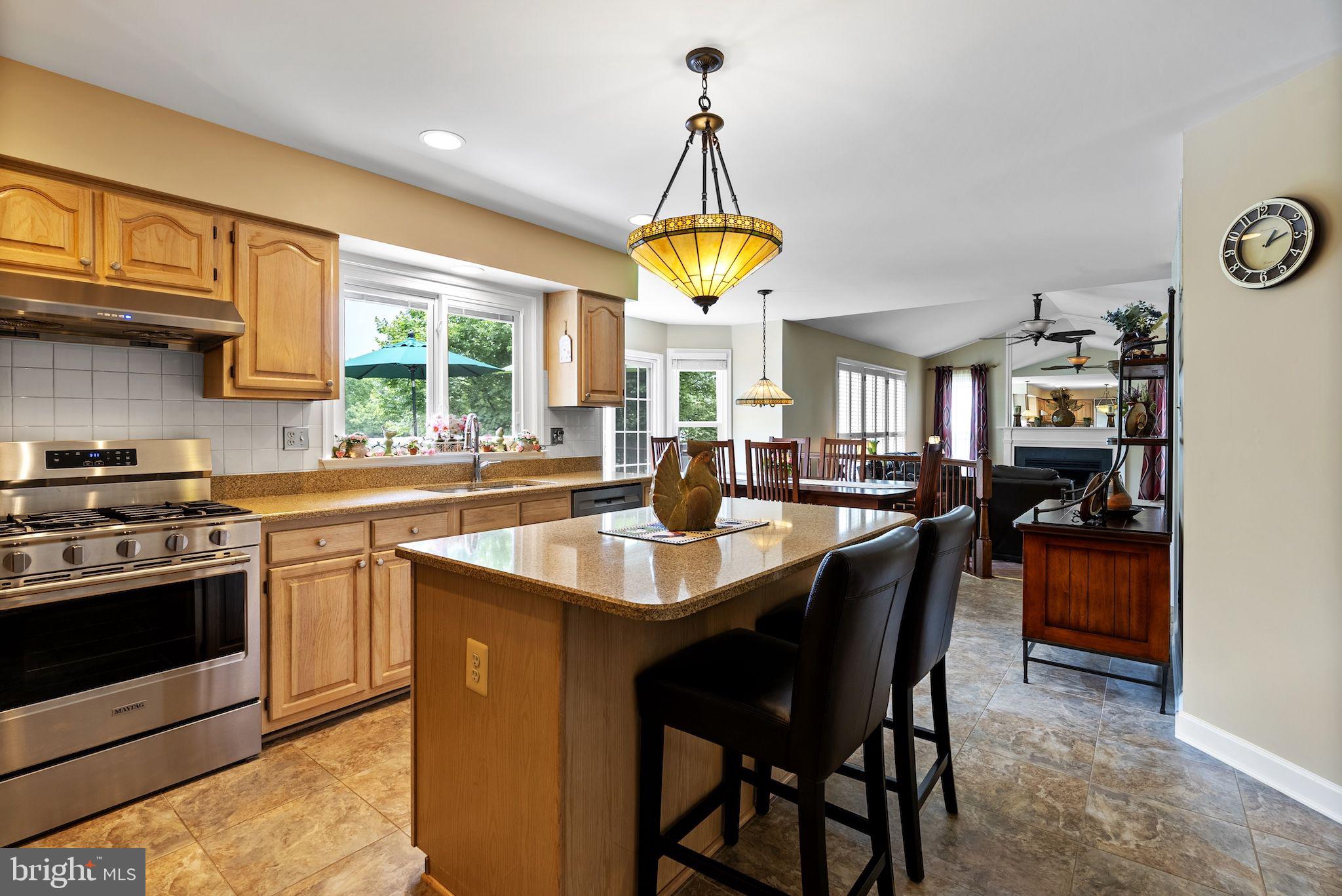 1035 CAREN DRIVE