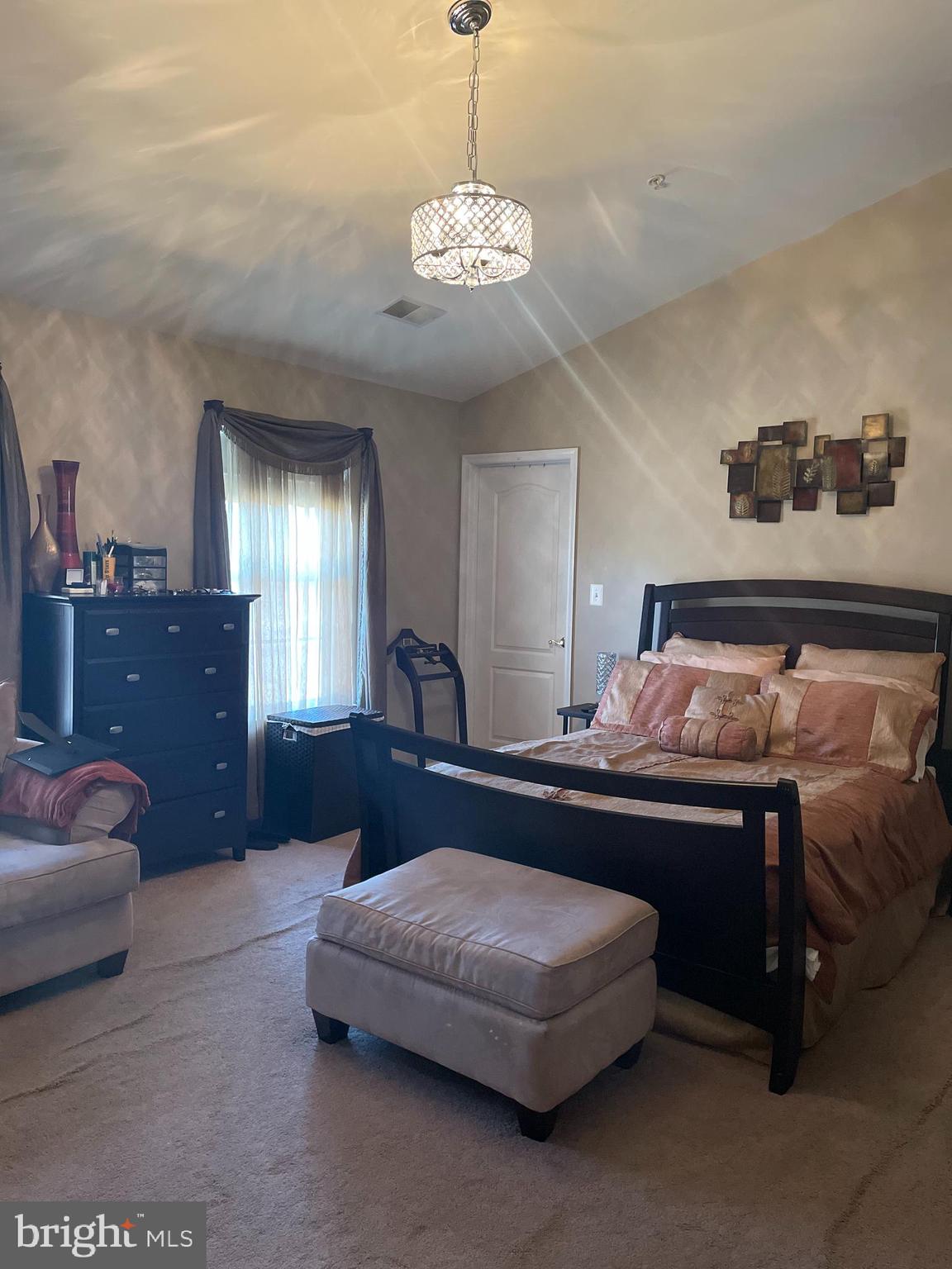 KINGS GRANT - Residential