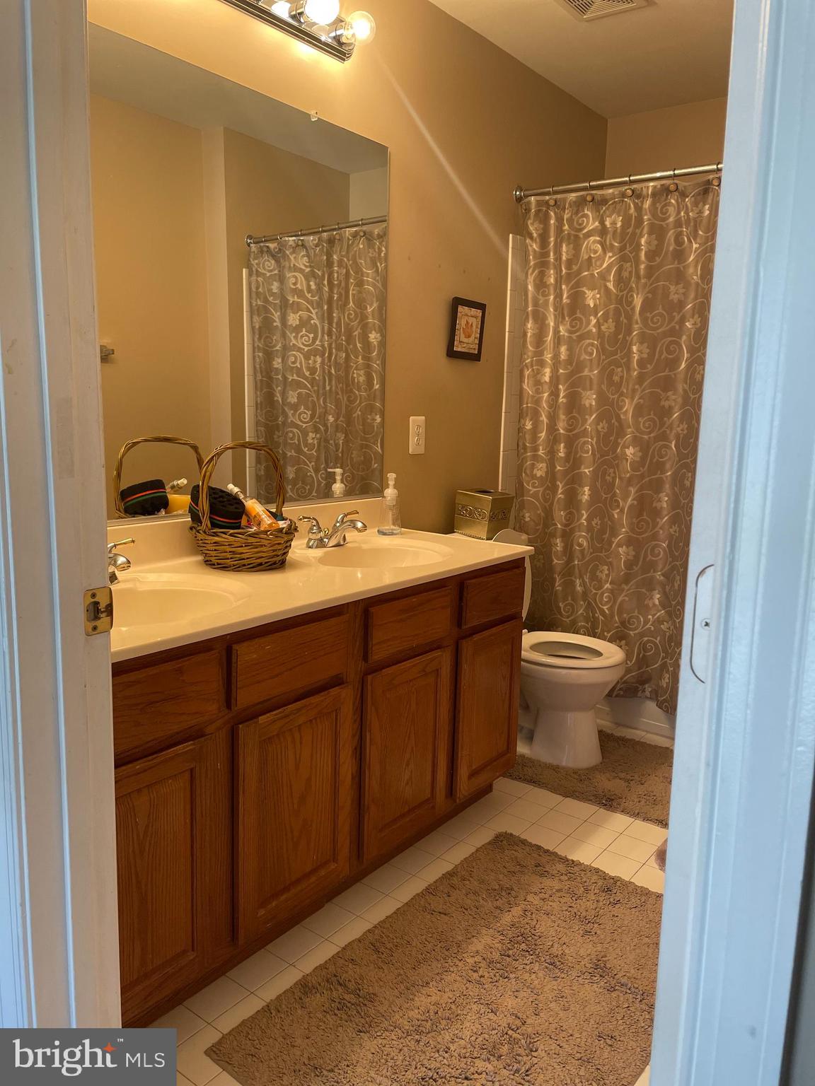 KINGS GRANT - Residential