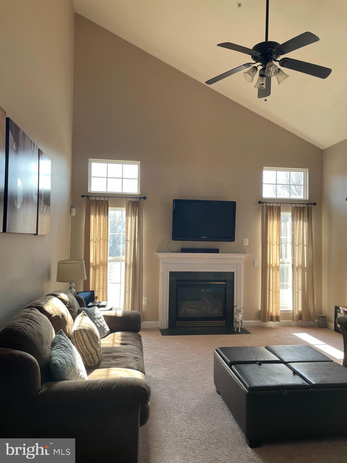 KINGS GRANT - Residential