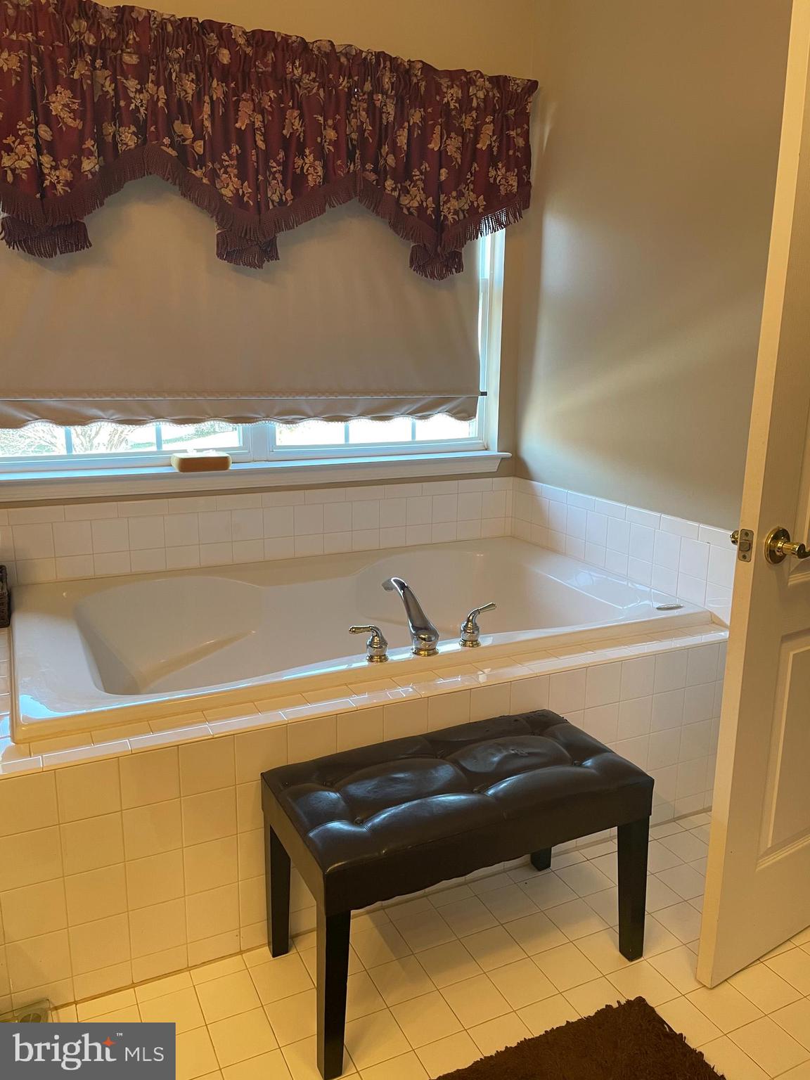 KINGS GRANT - Residential