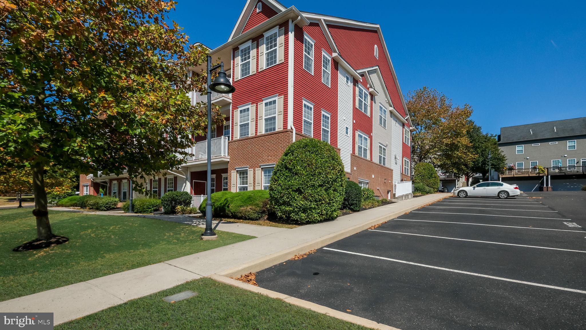 SMITHS CORNER - Residential