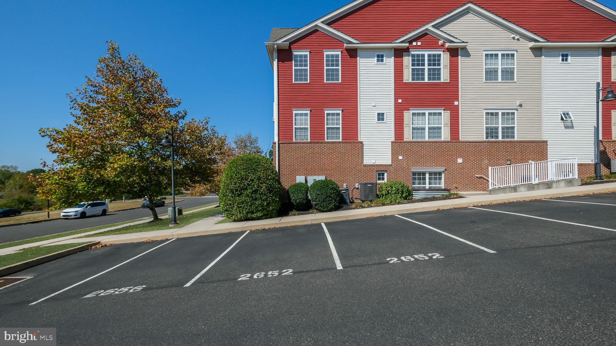 SMITHS CORNER - Residential