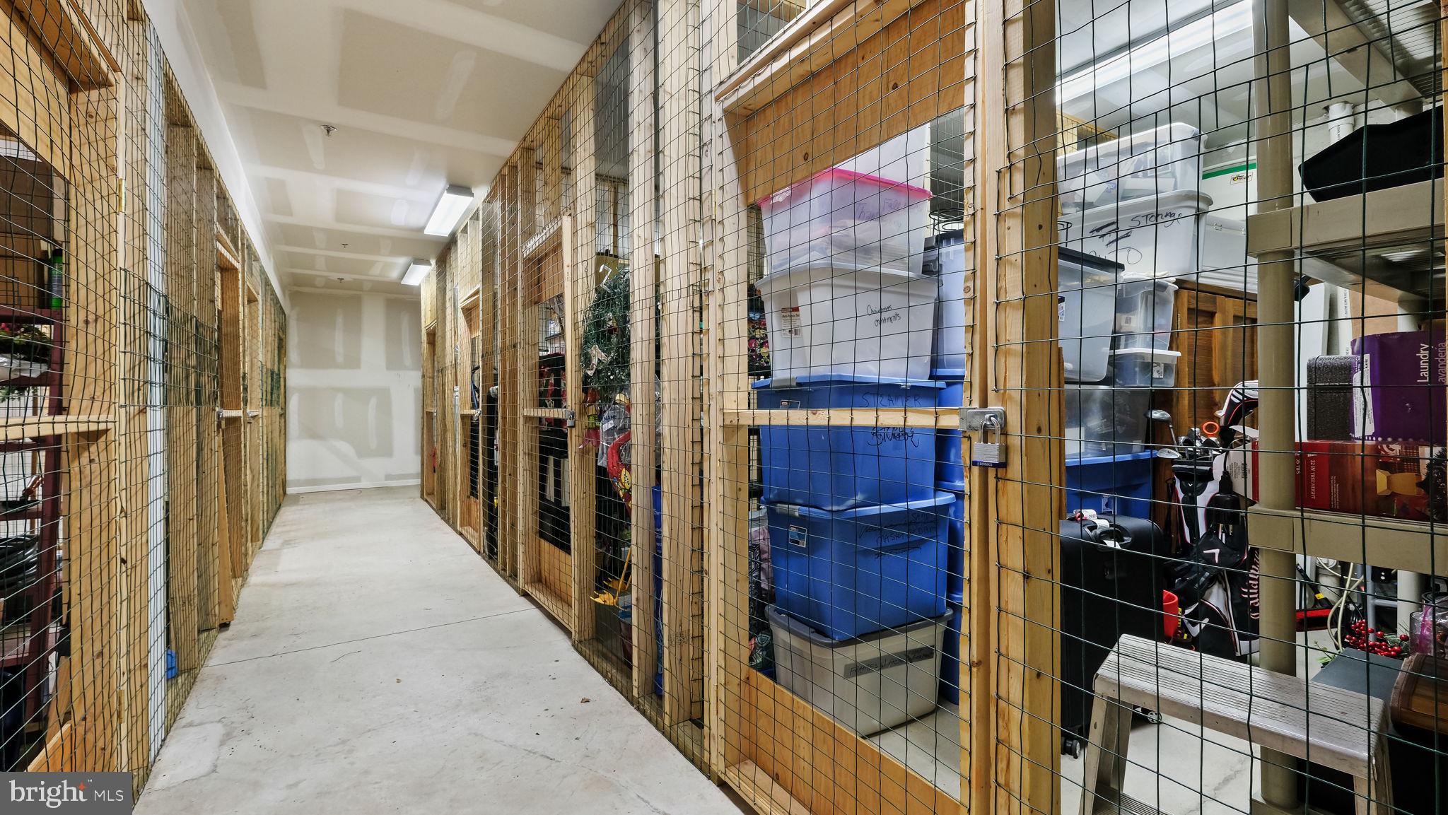 SMITHS CORNER - Residential