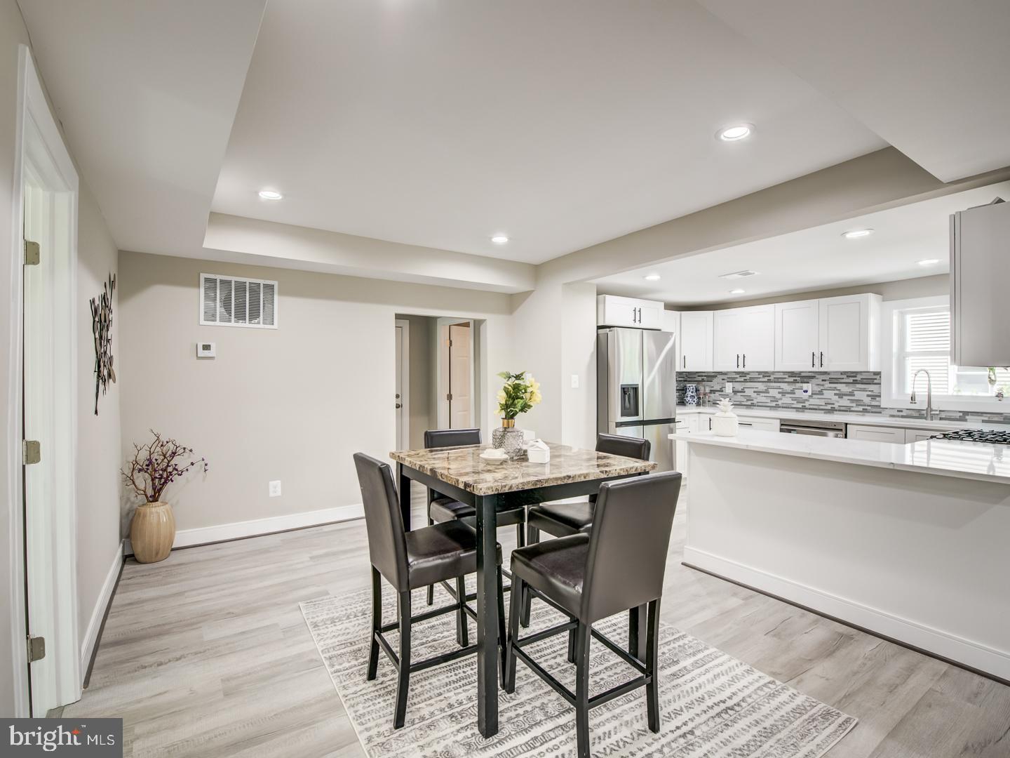 LAUREL - Residential