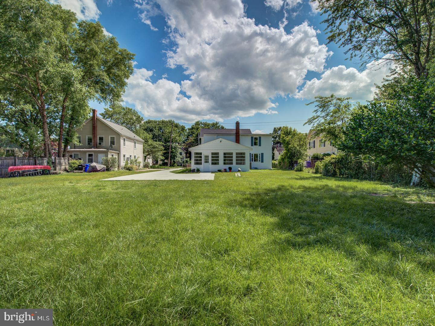 LAUREL - Residential