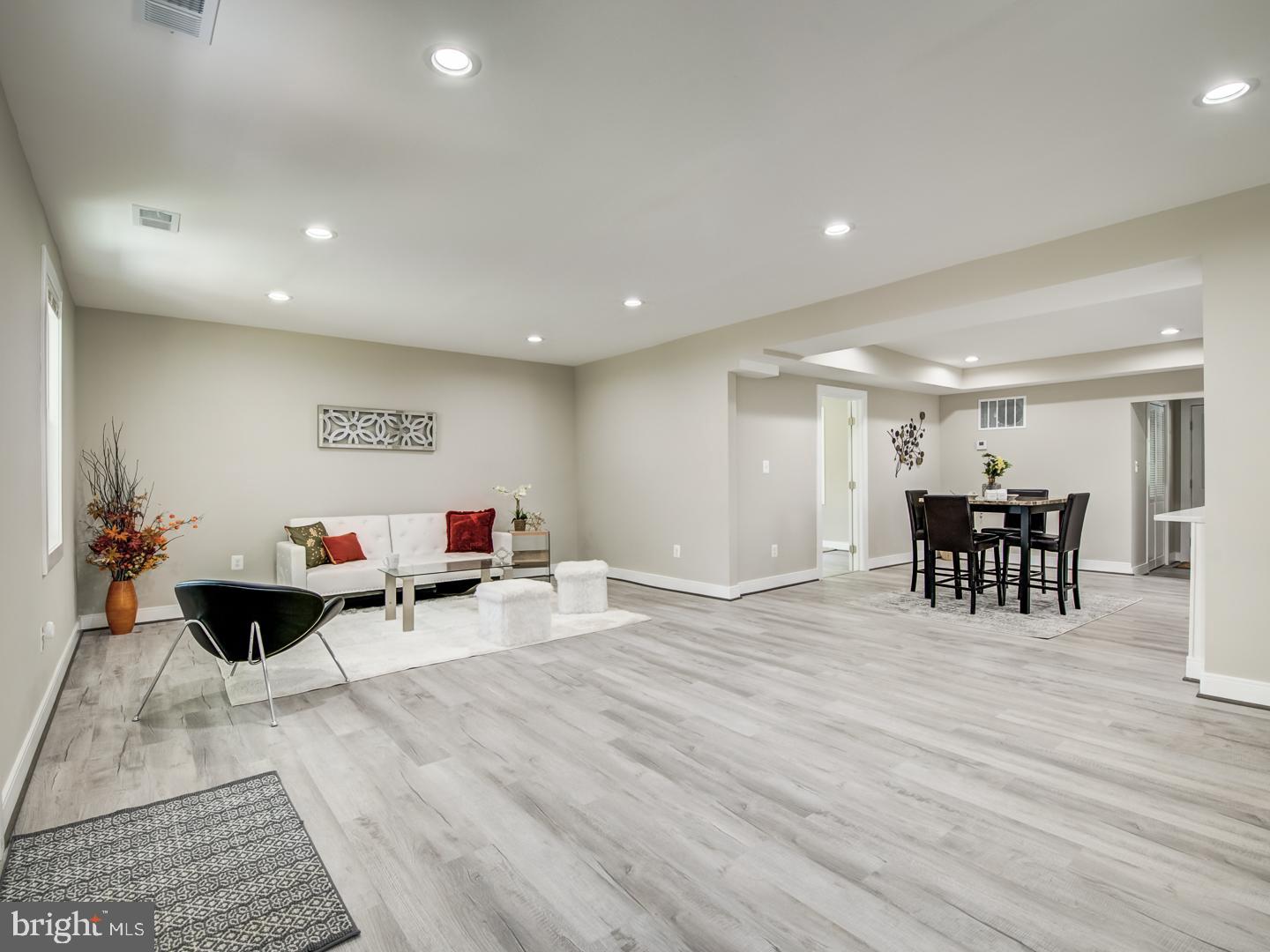 LAUREL - Residential