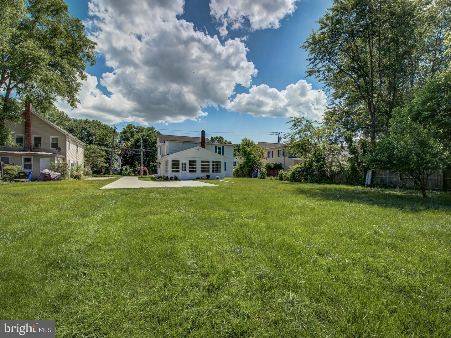 LAUREL - Residential