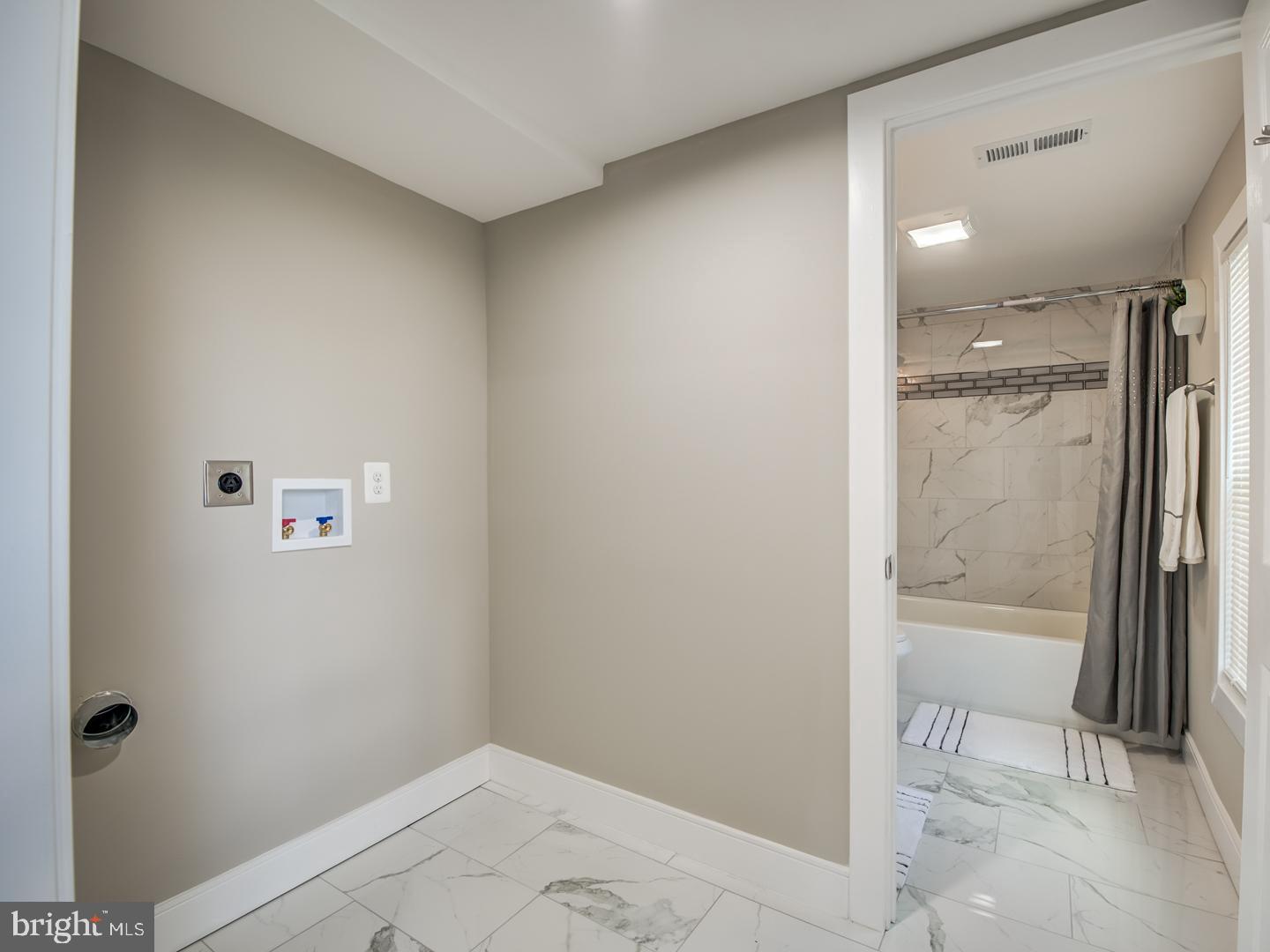 LAUREL - Residential