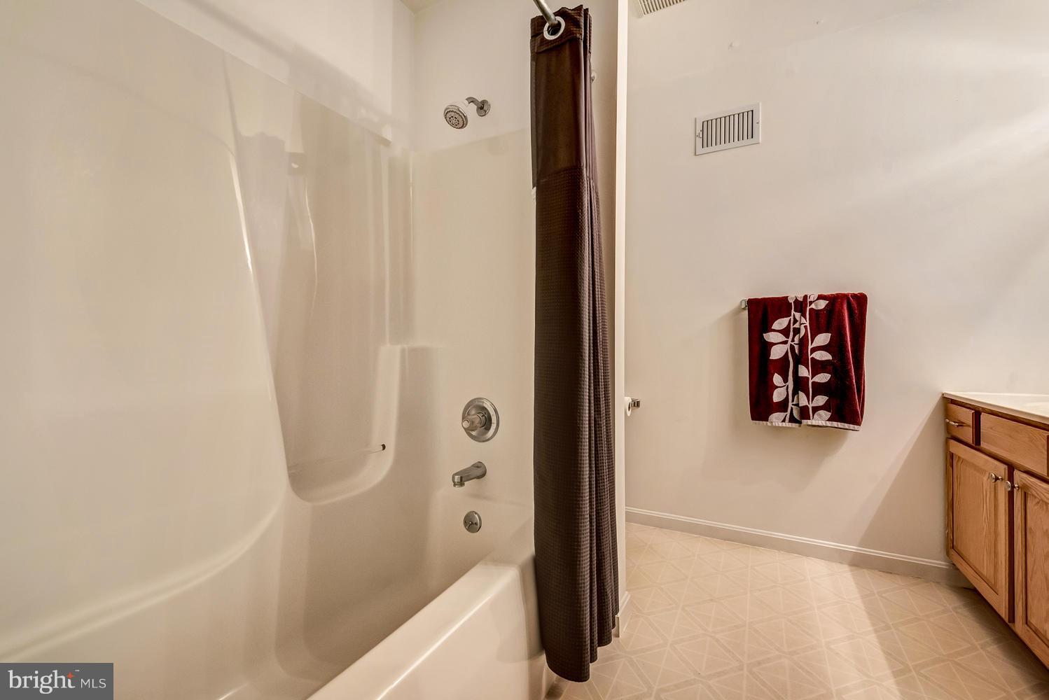 WHISPERING HILLS - Residential