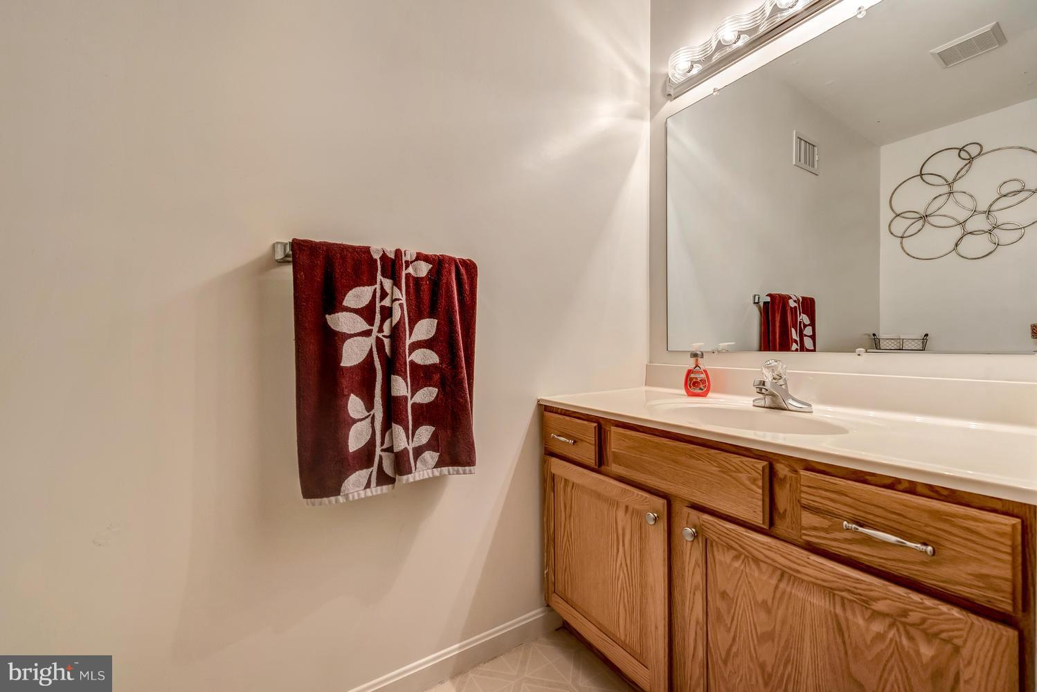 WHISPERING HILLS - Residential