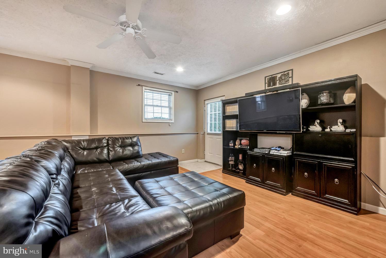 WHISPERING HILLS - Residential